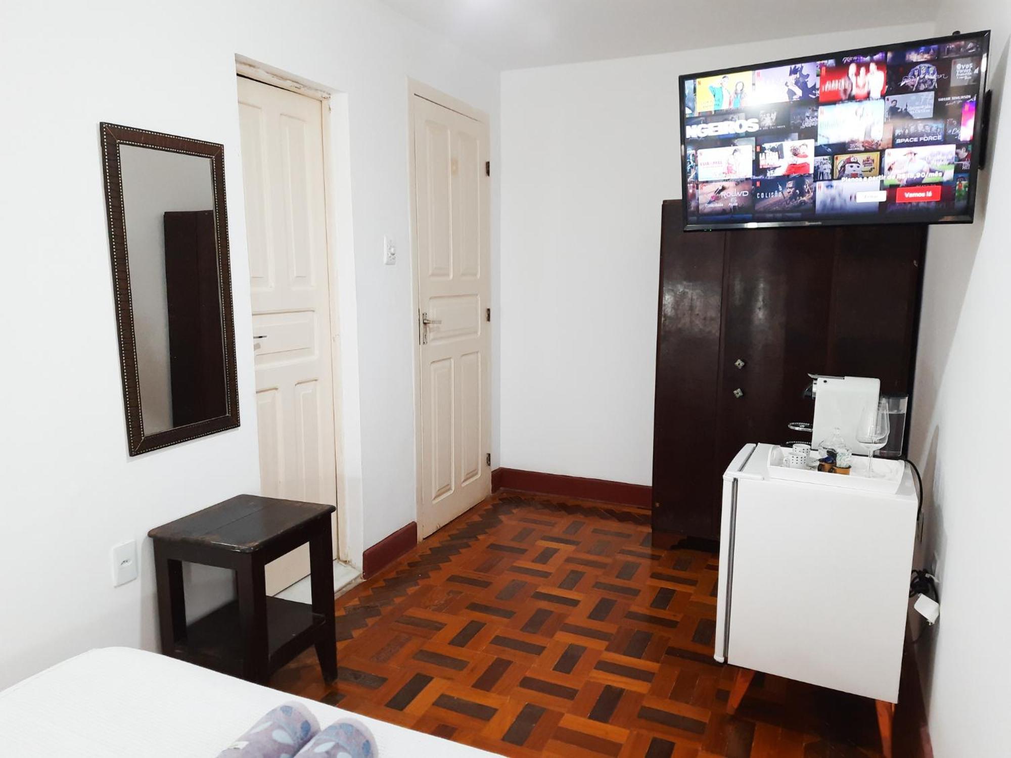 Standard Suite,1611153312:JPEG
