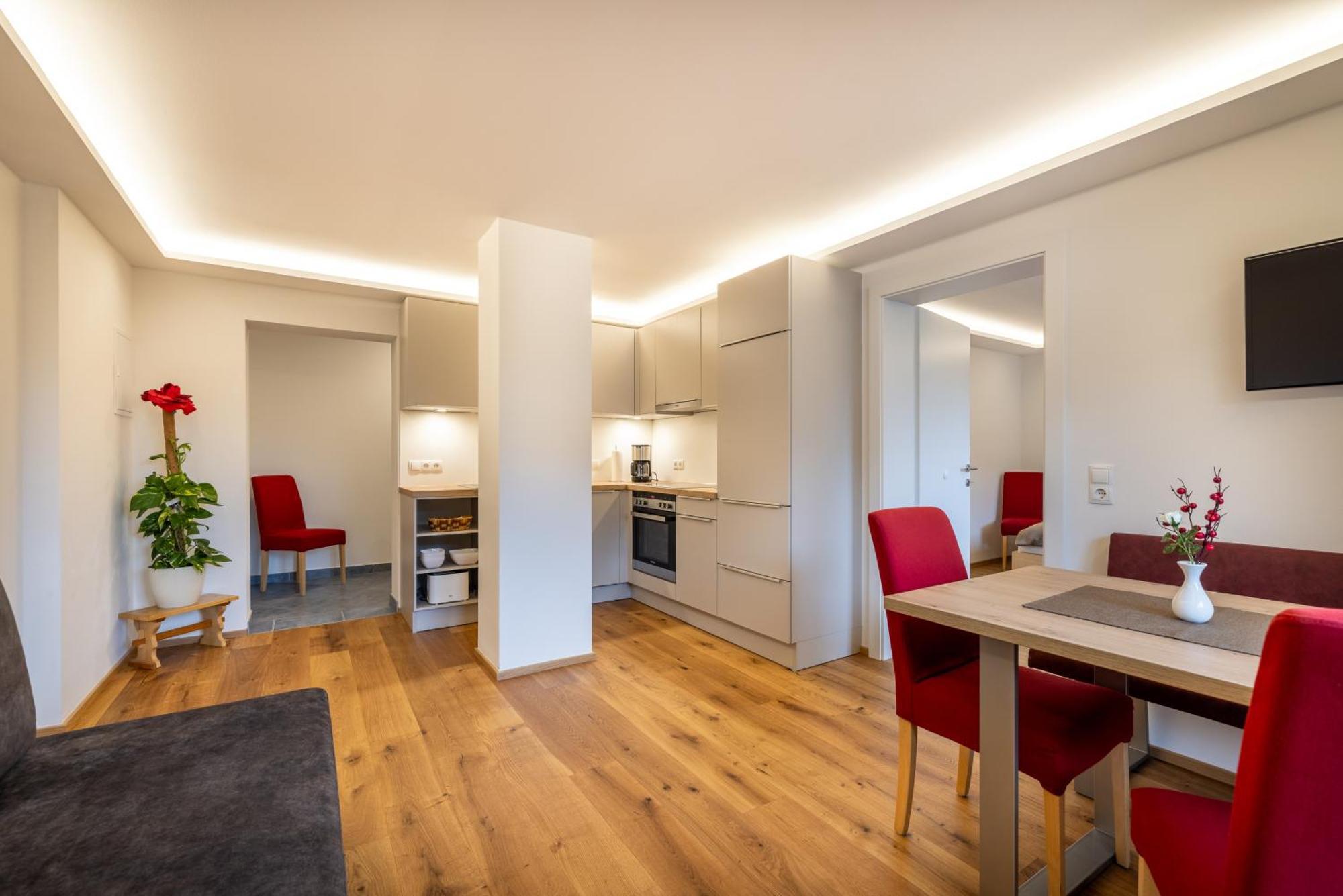 One-Bedroom Deluxe Apartment,1611156730:JPEG