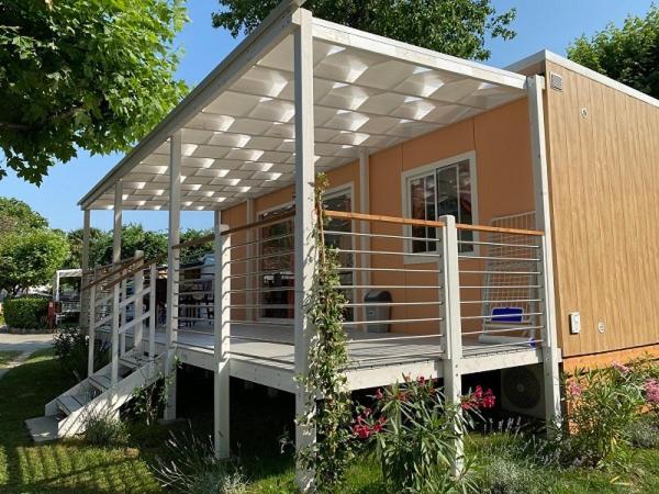 Deluxe Bungalow