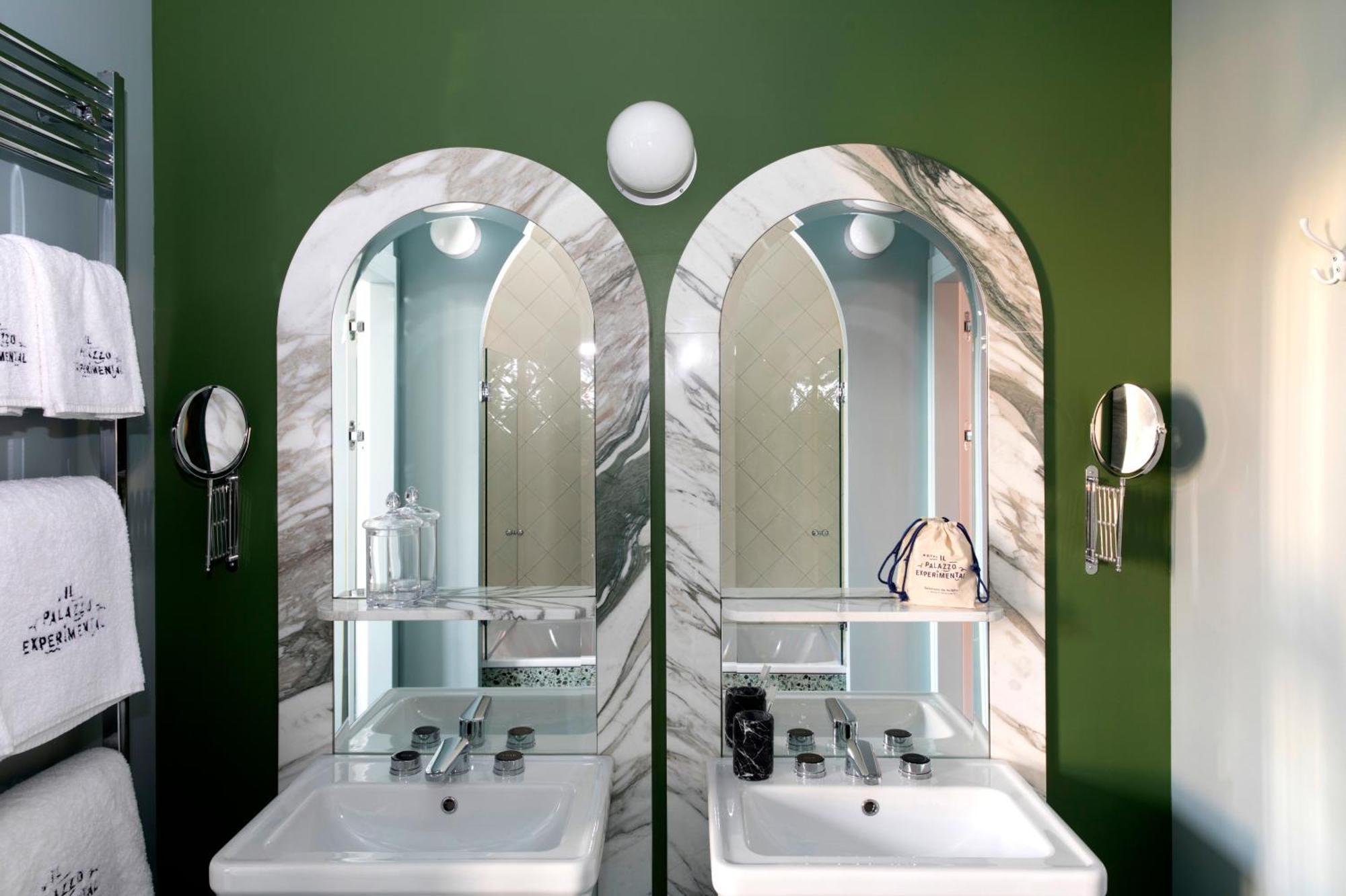 Deluxe Double Room Canal View
