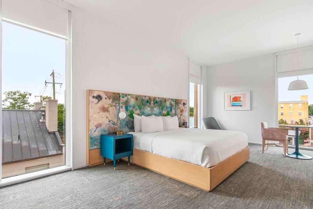 Standard King Room