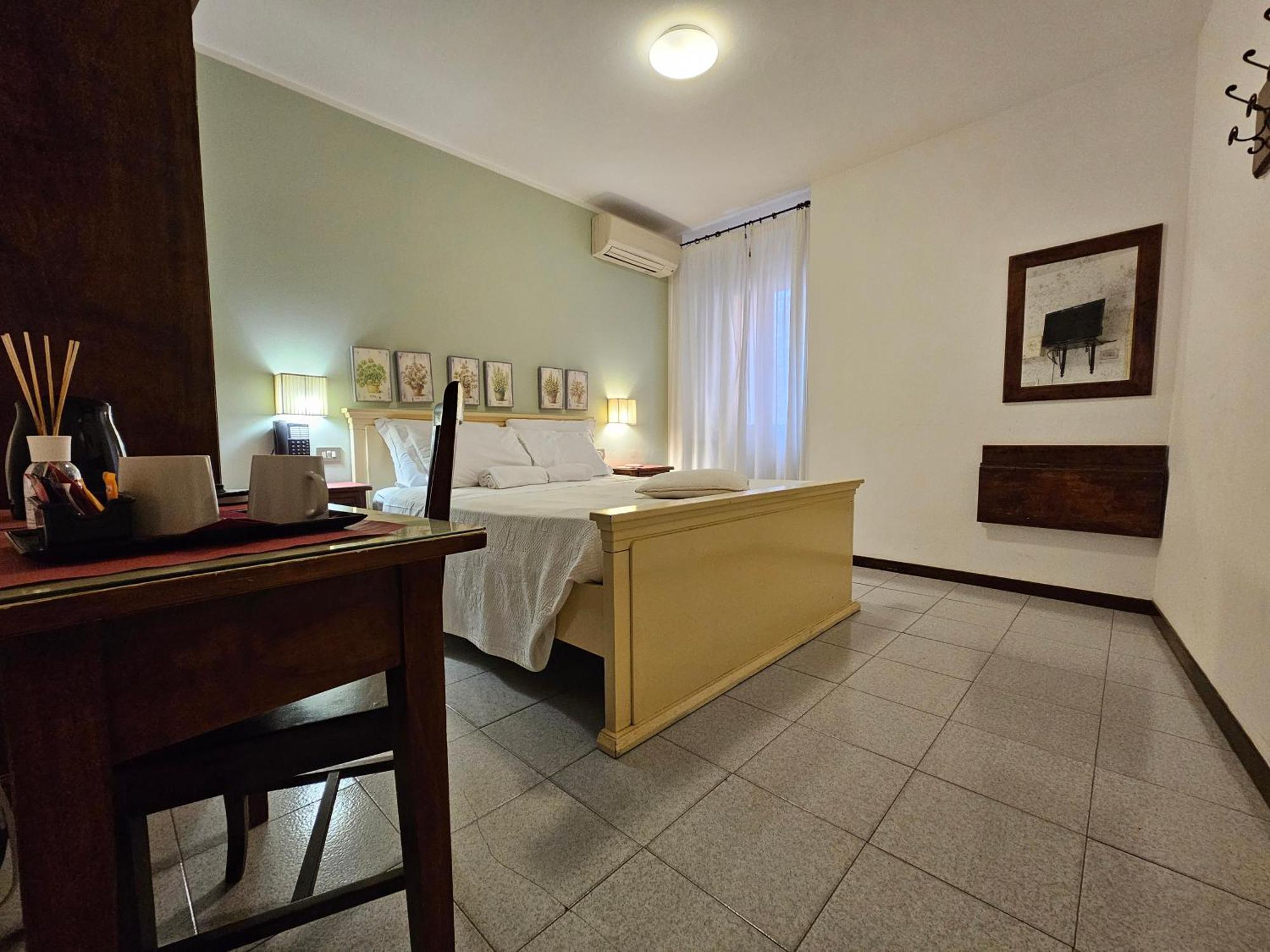 Double Room,1612749631:JPEG