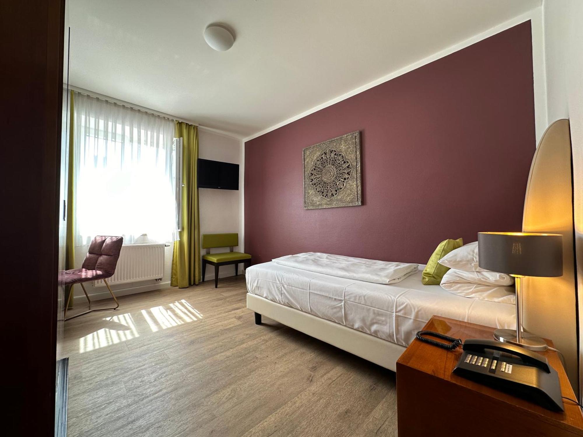Deluxe Single Room