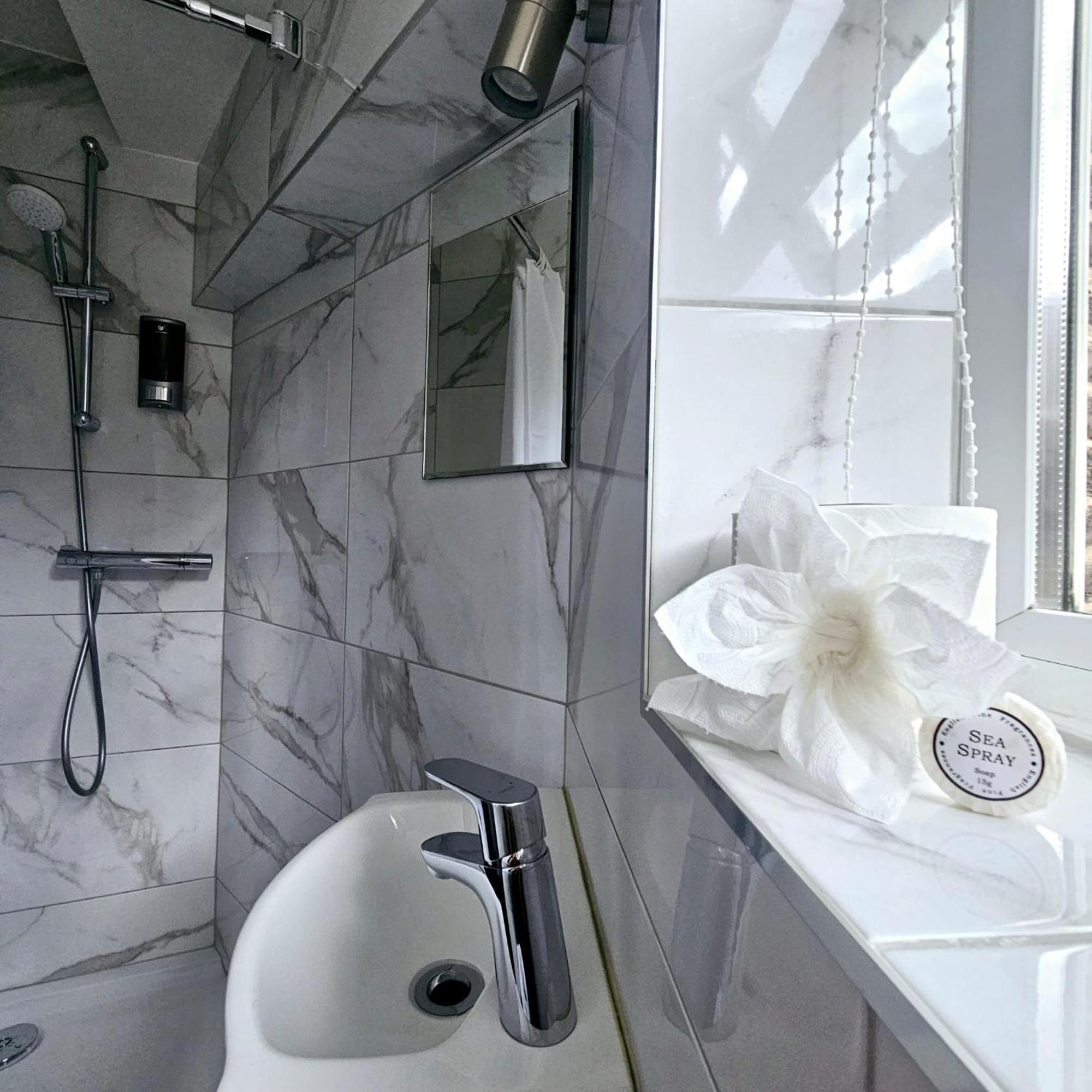 Small Single Room Ensuite