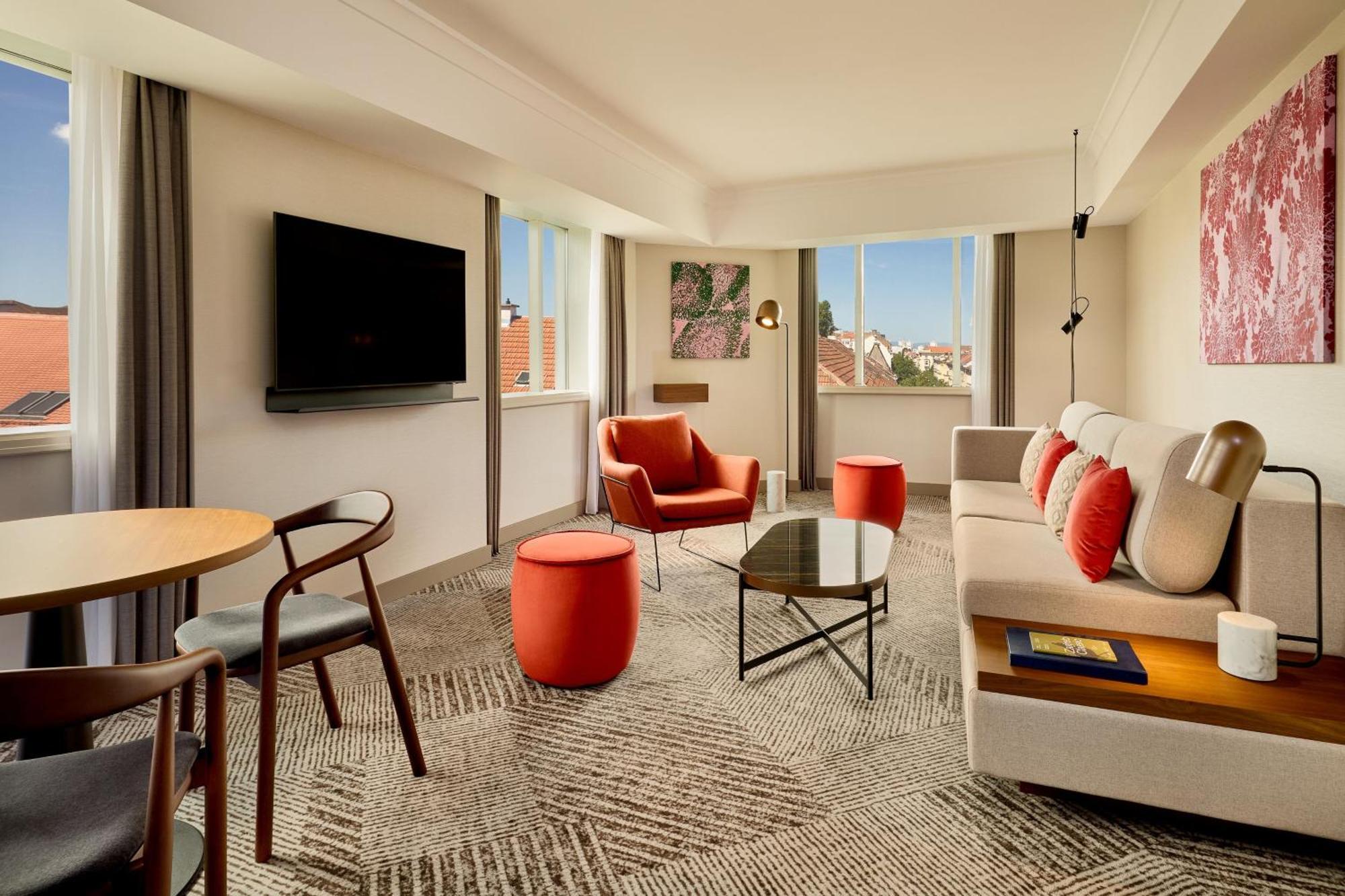 Executive Suite 1 Bedroom Executive Suite 1 King