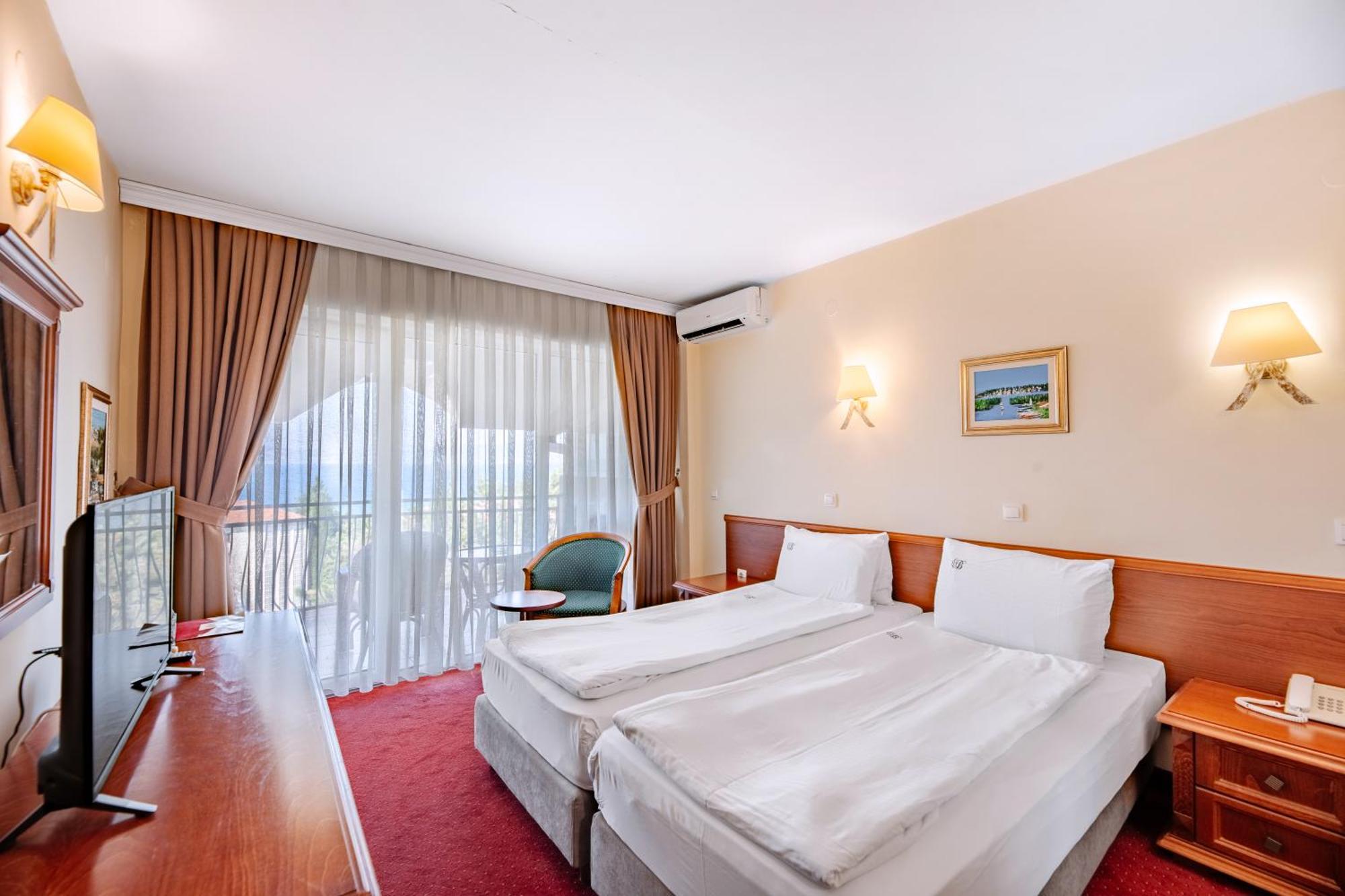 Double Room Lake View