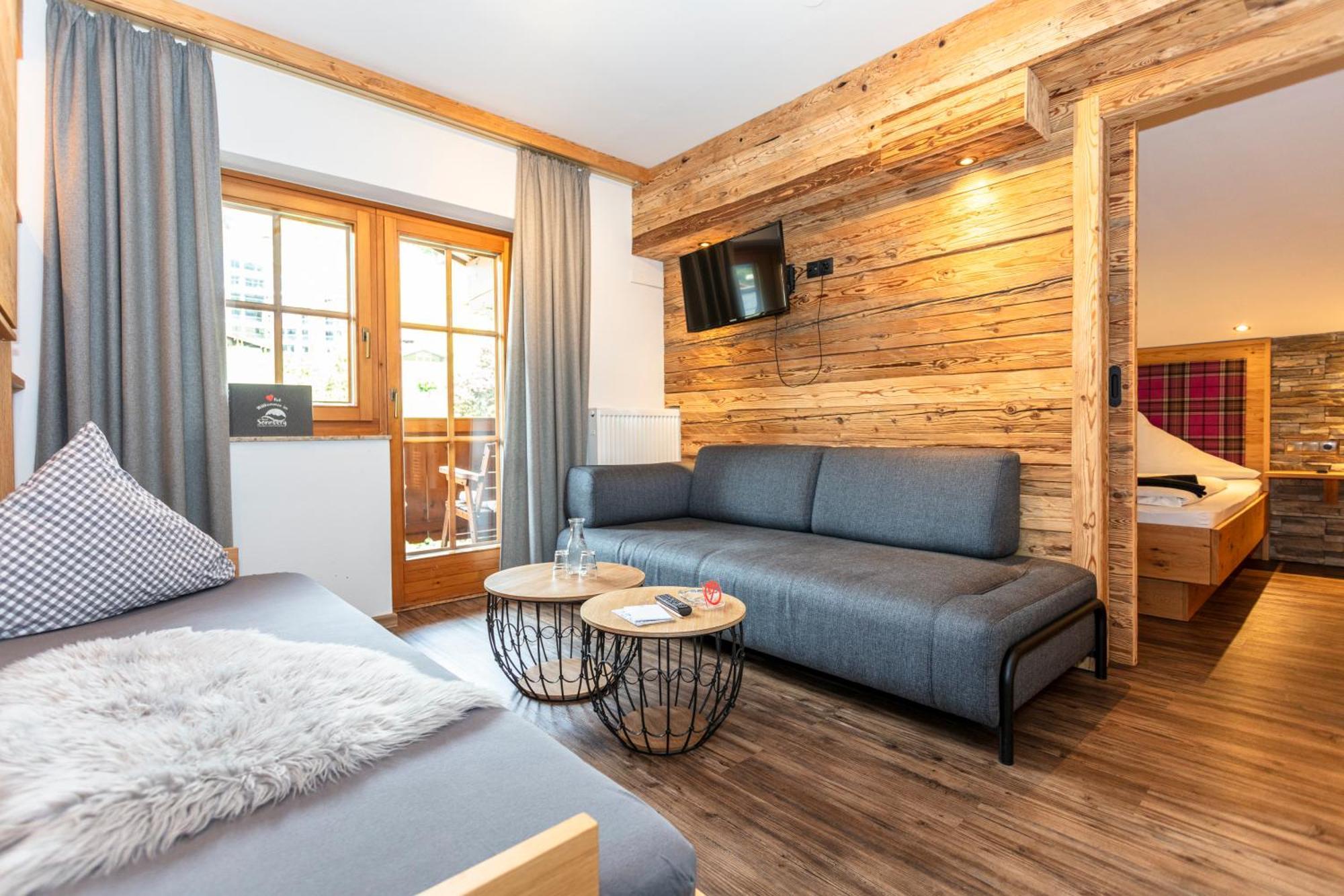 Quadruple Room Balcony,1263205471:JPEG