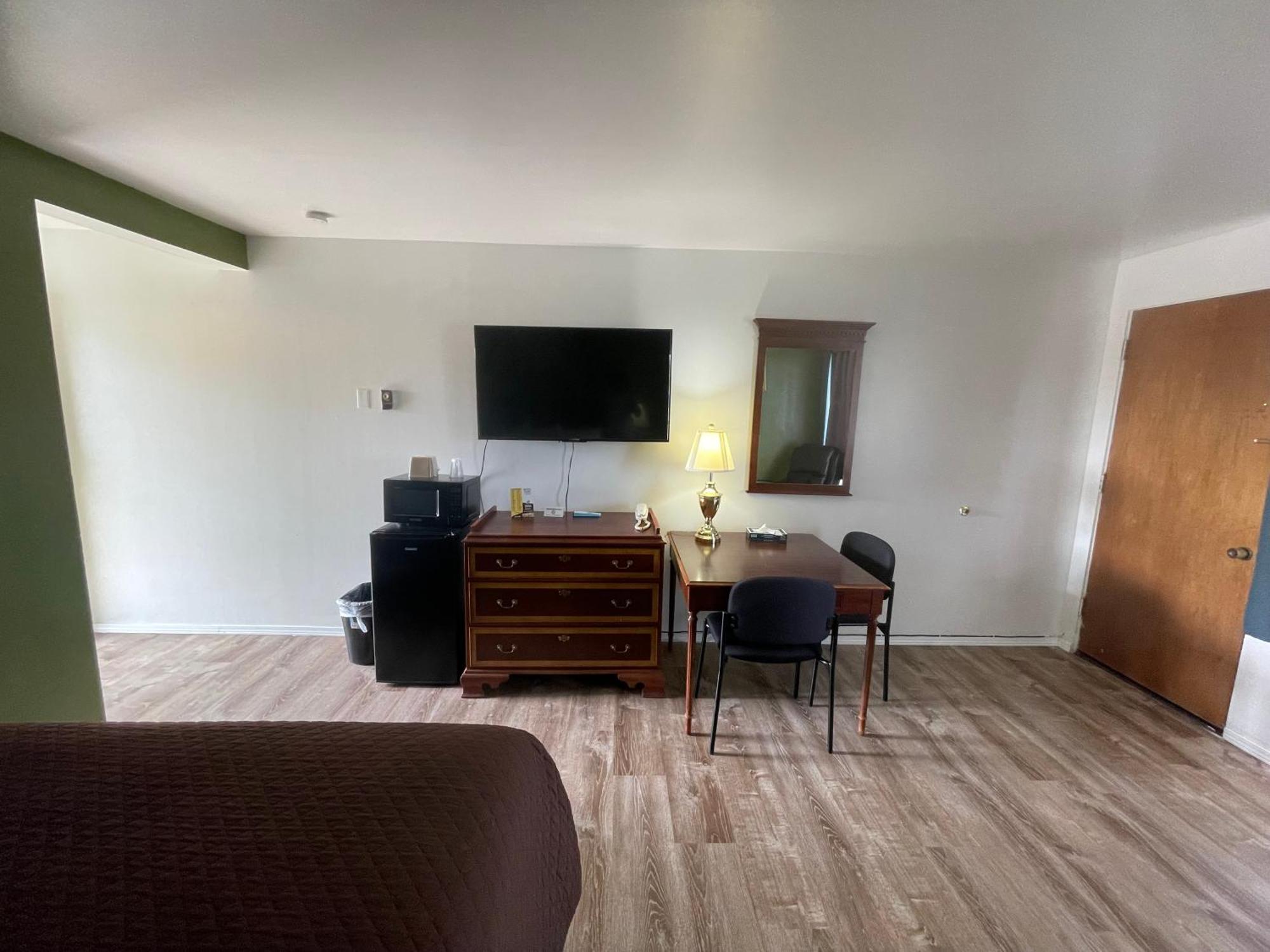 Queen Room