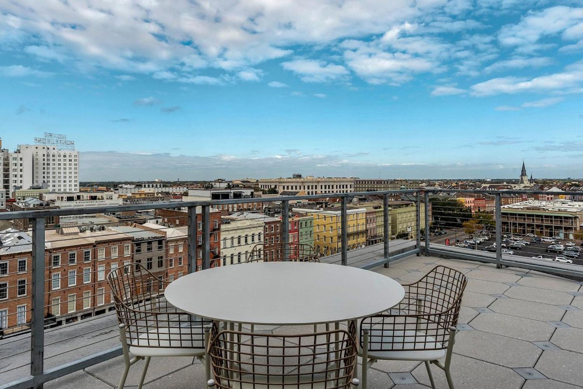 Suite City View