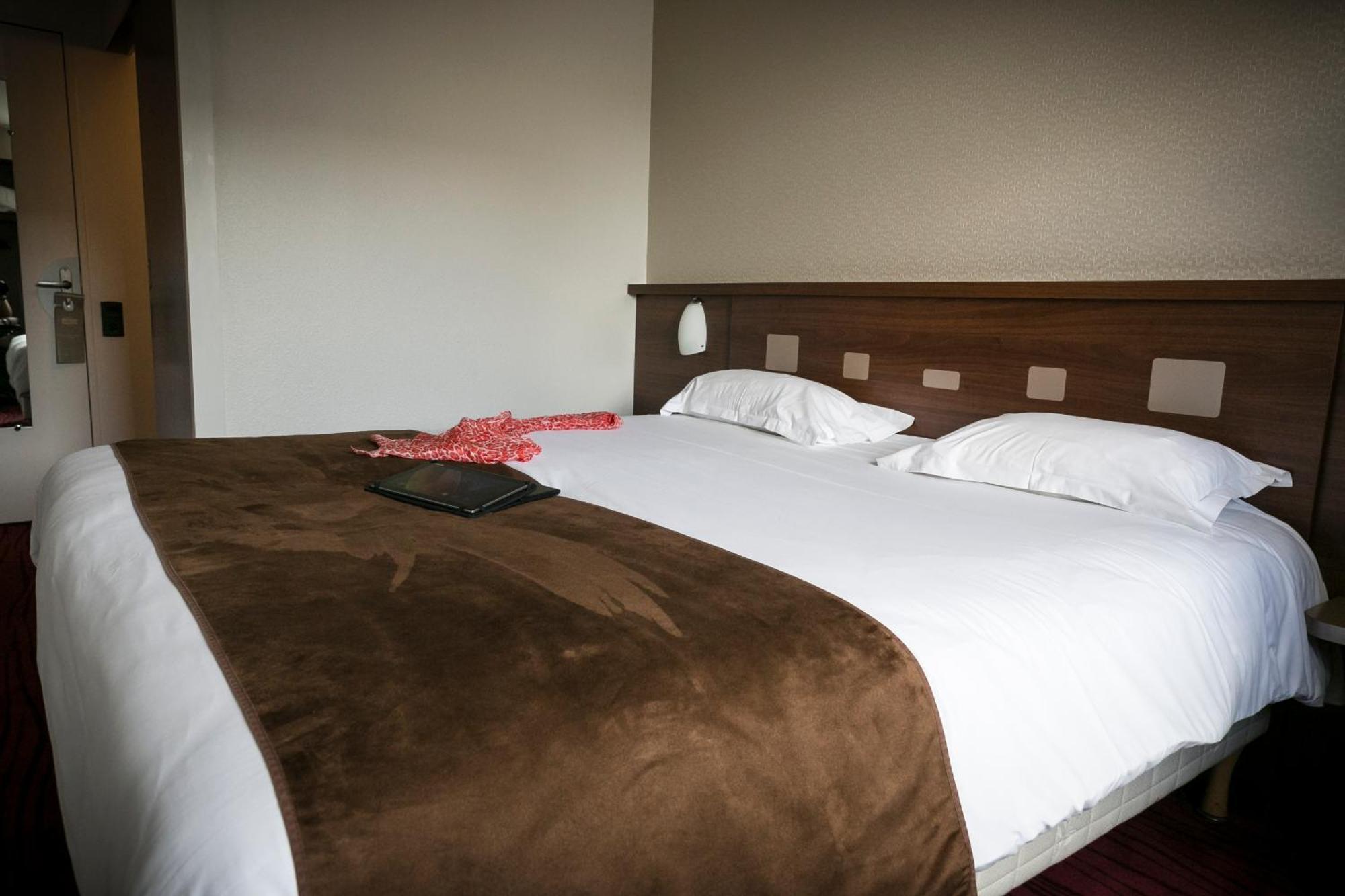 Double Room,1613411516:JPEG