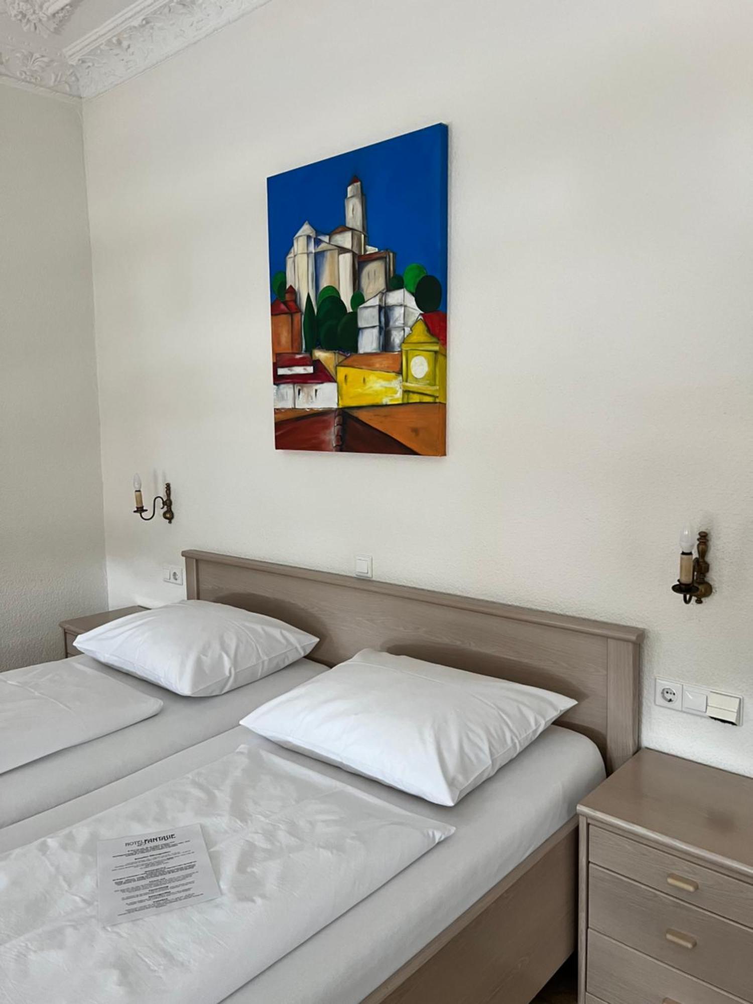 Double Room,1613413488:JPEG