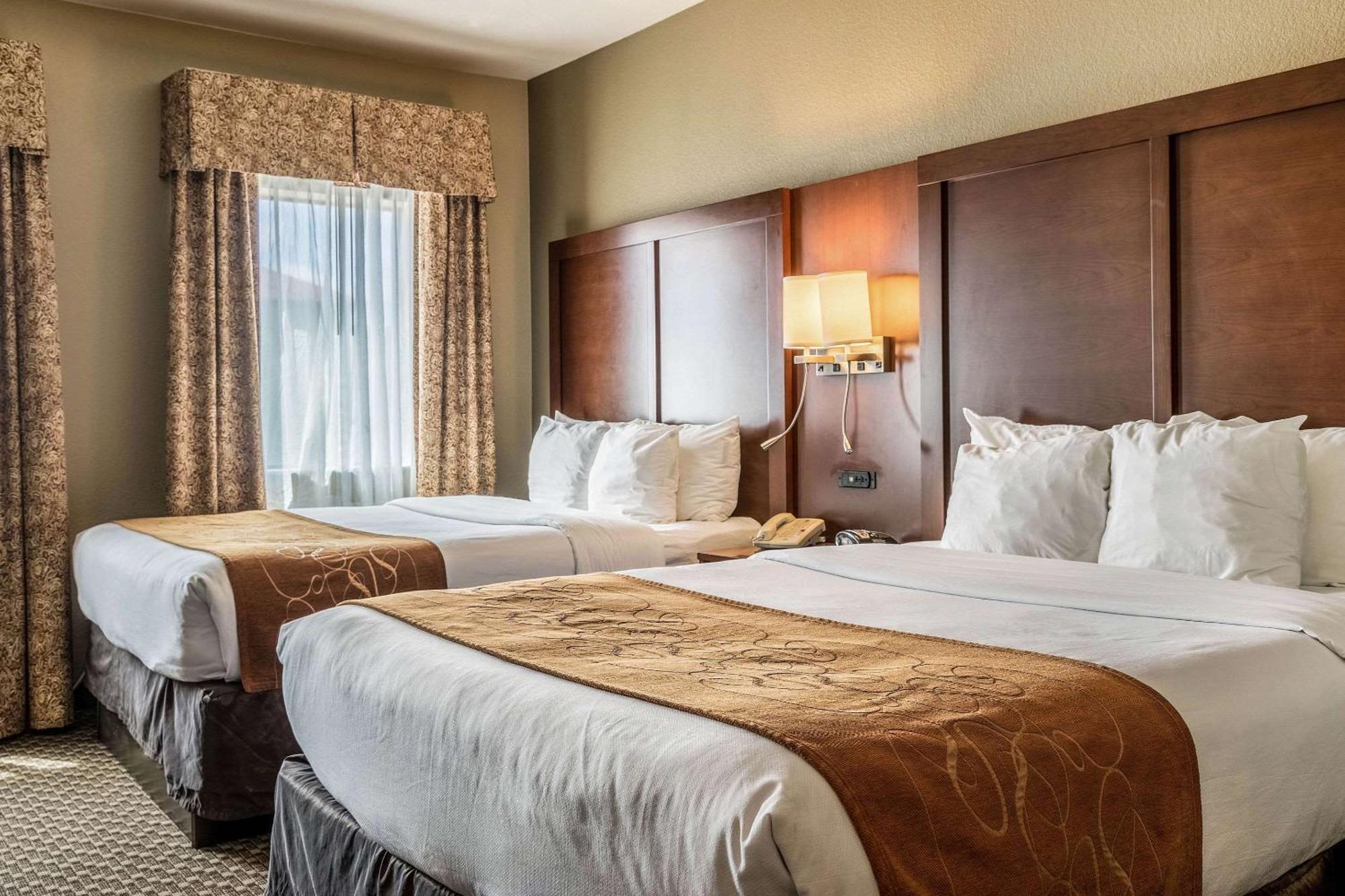 Queen Room with Two Queen Beds - Non-Smoking