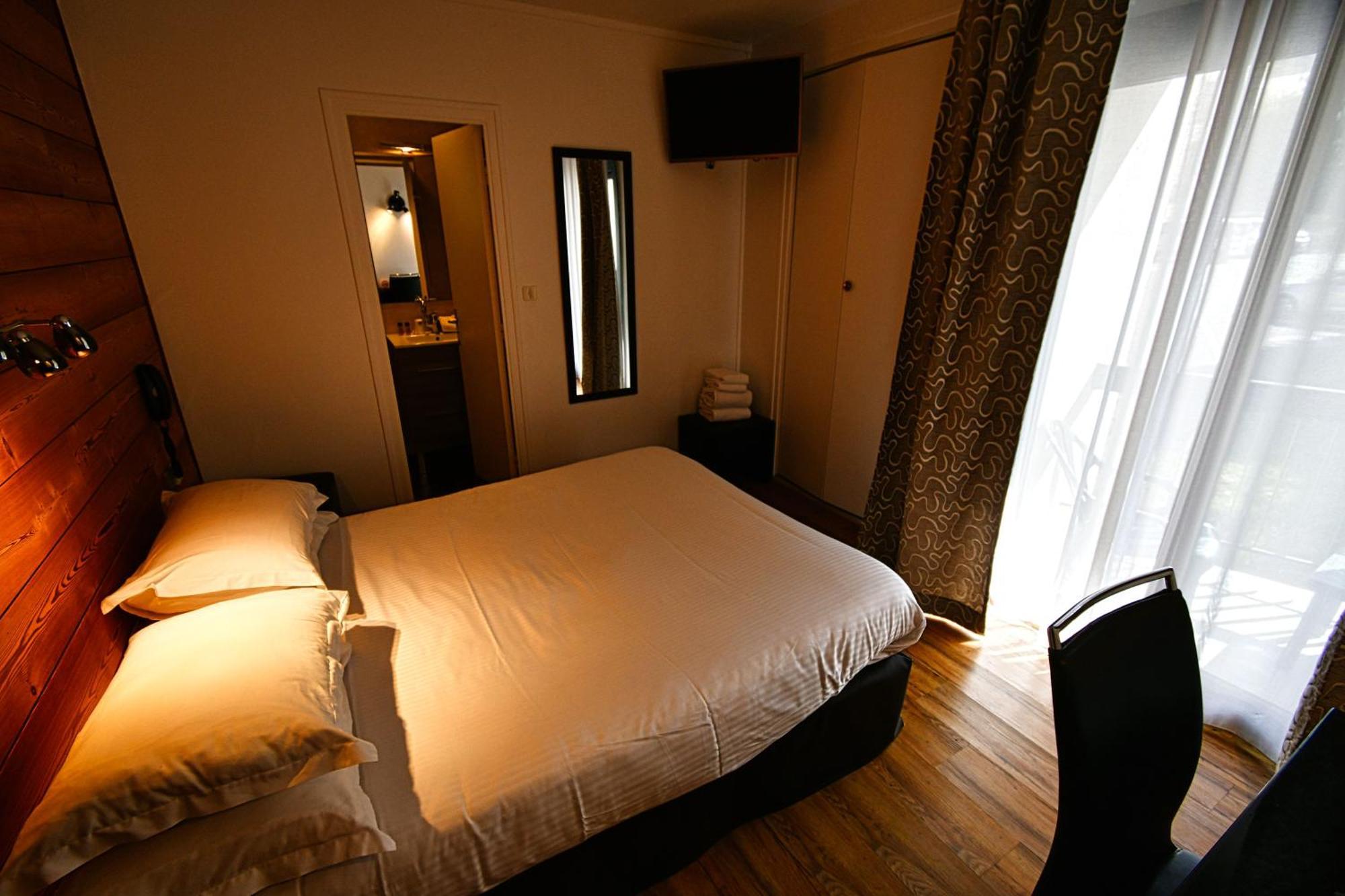 Double Room,1613415656:JPEG