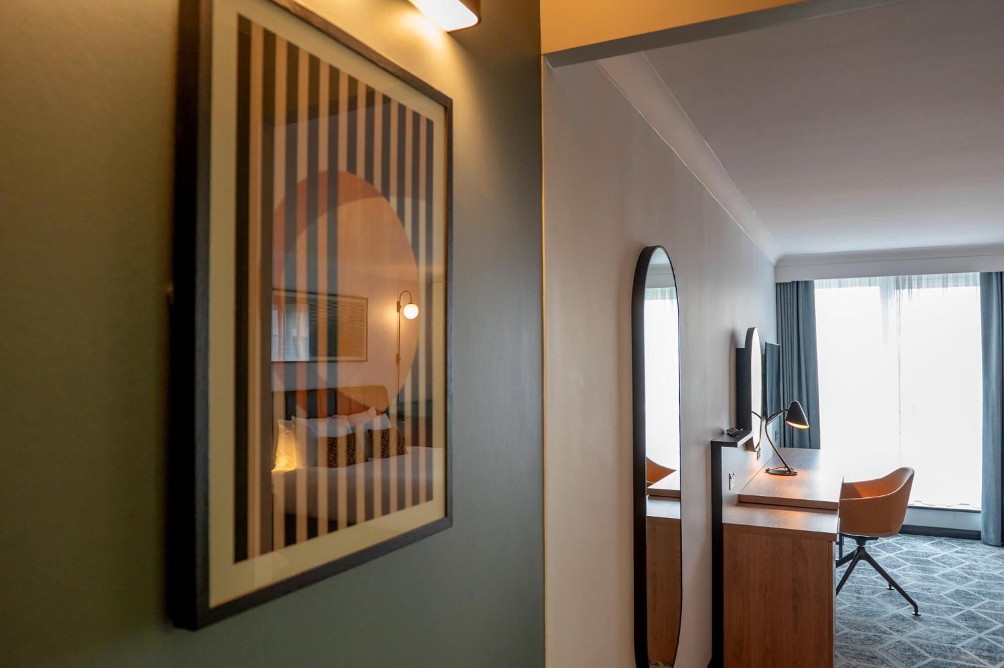 Standard King Room