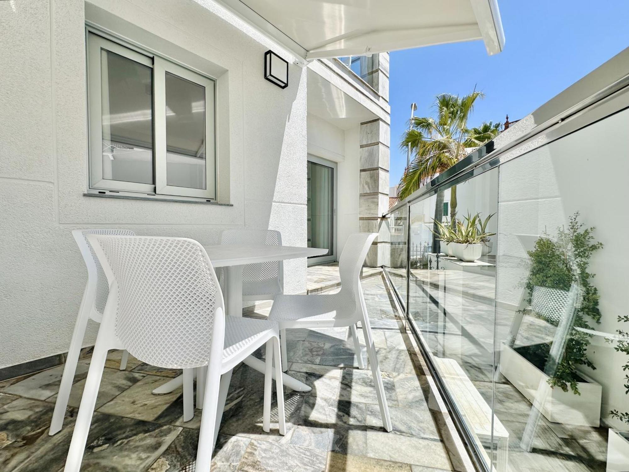 One-Bedroom Apartment Terrace