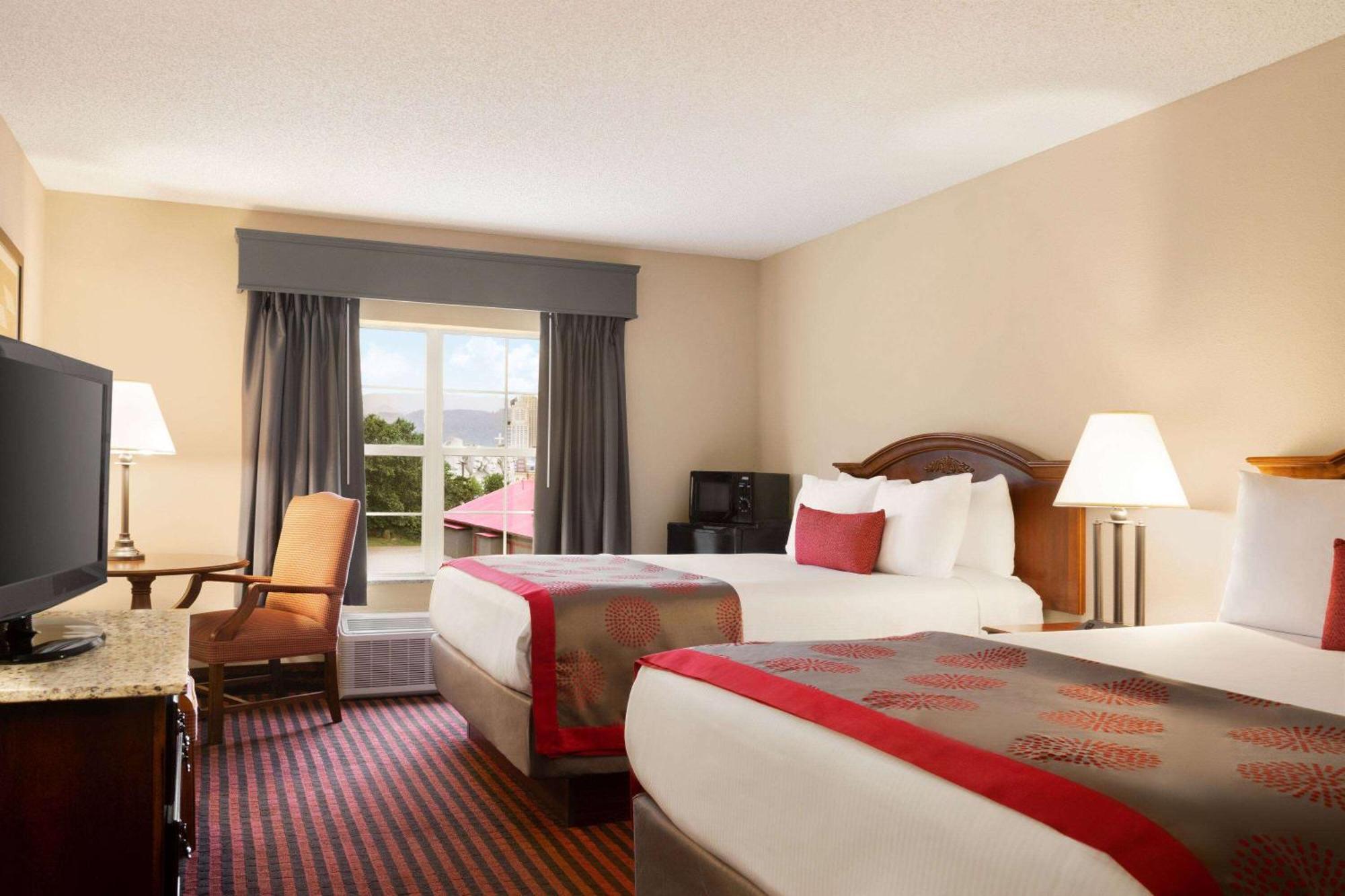 Queen Room Two Queen Beds Non Smoking