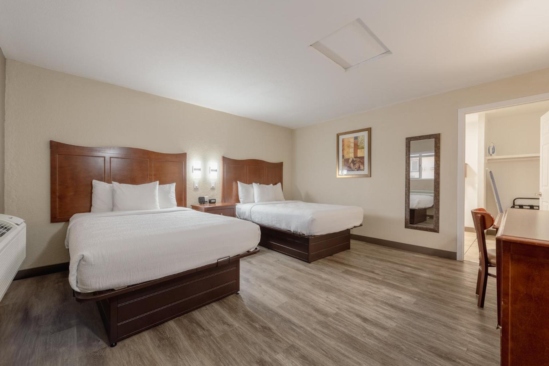 Double Room Two Double Beds Accessible or Non Smoking,1613468333:JPEG