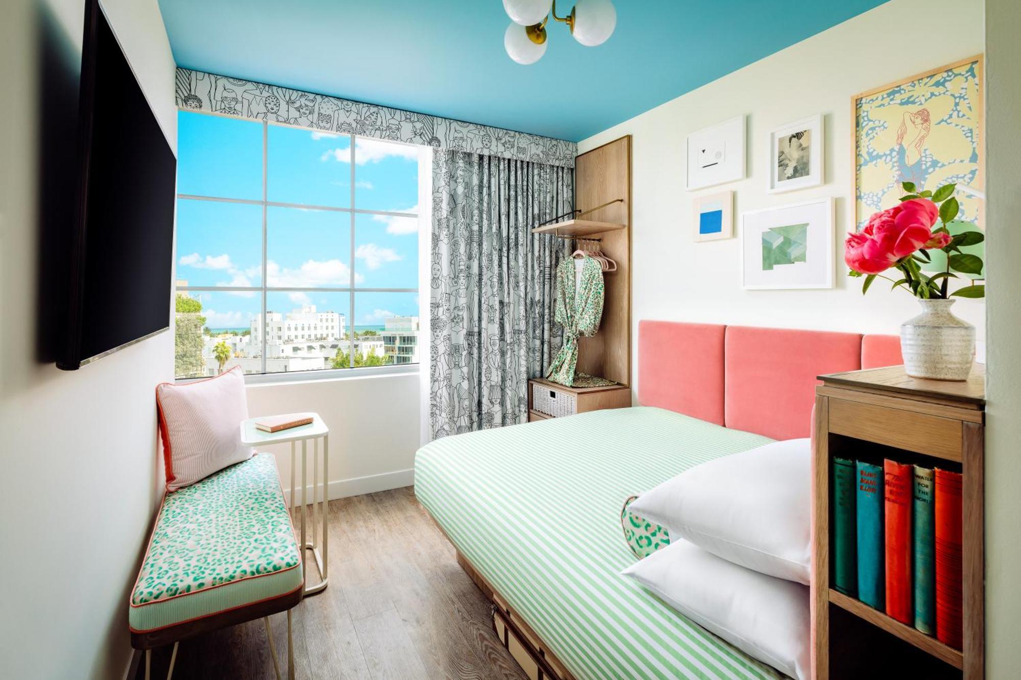 Standard Queen Room Ocean View