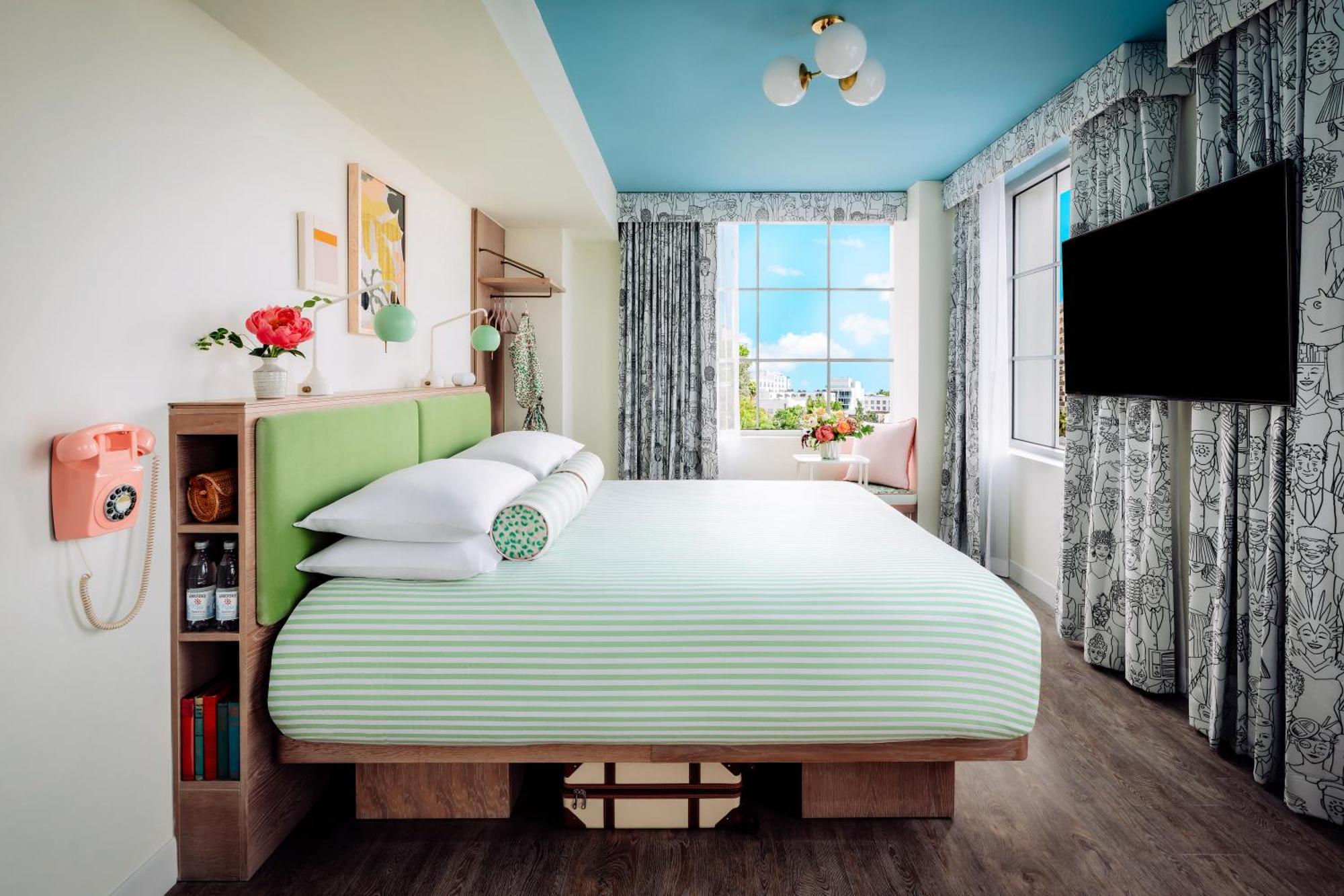 Standard King Room