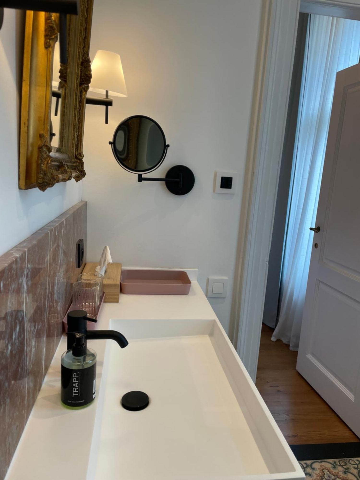 Double Room Shower