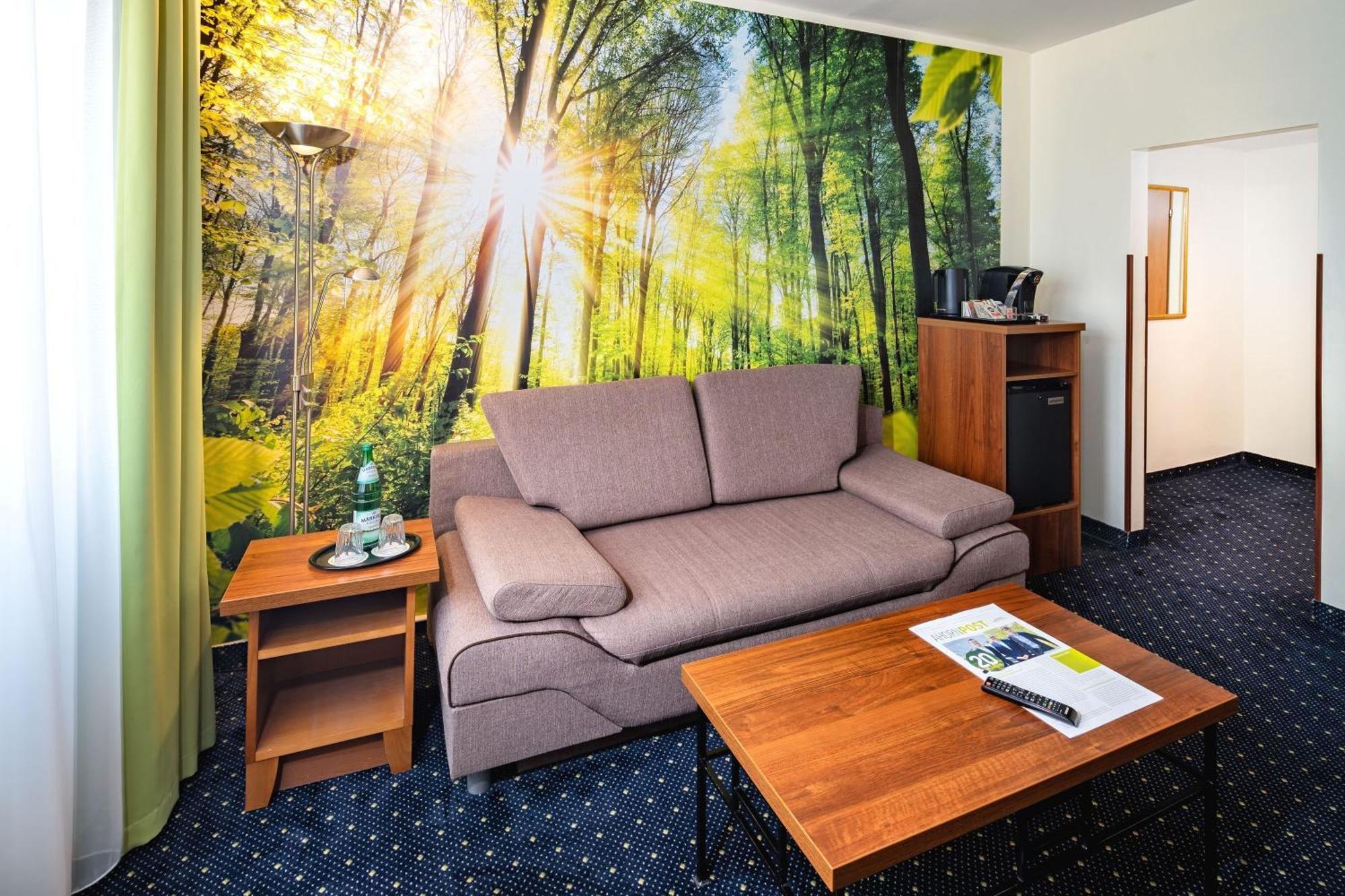 Panorama Studio Forest View