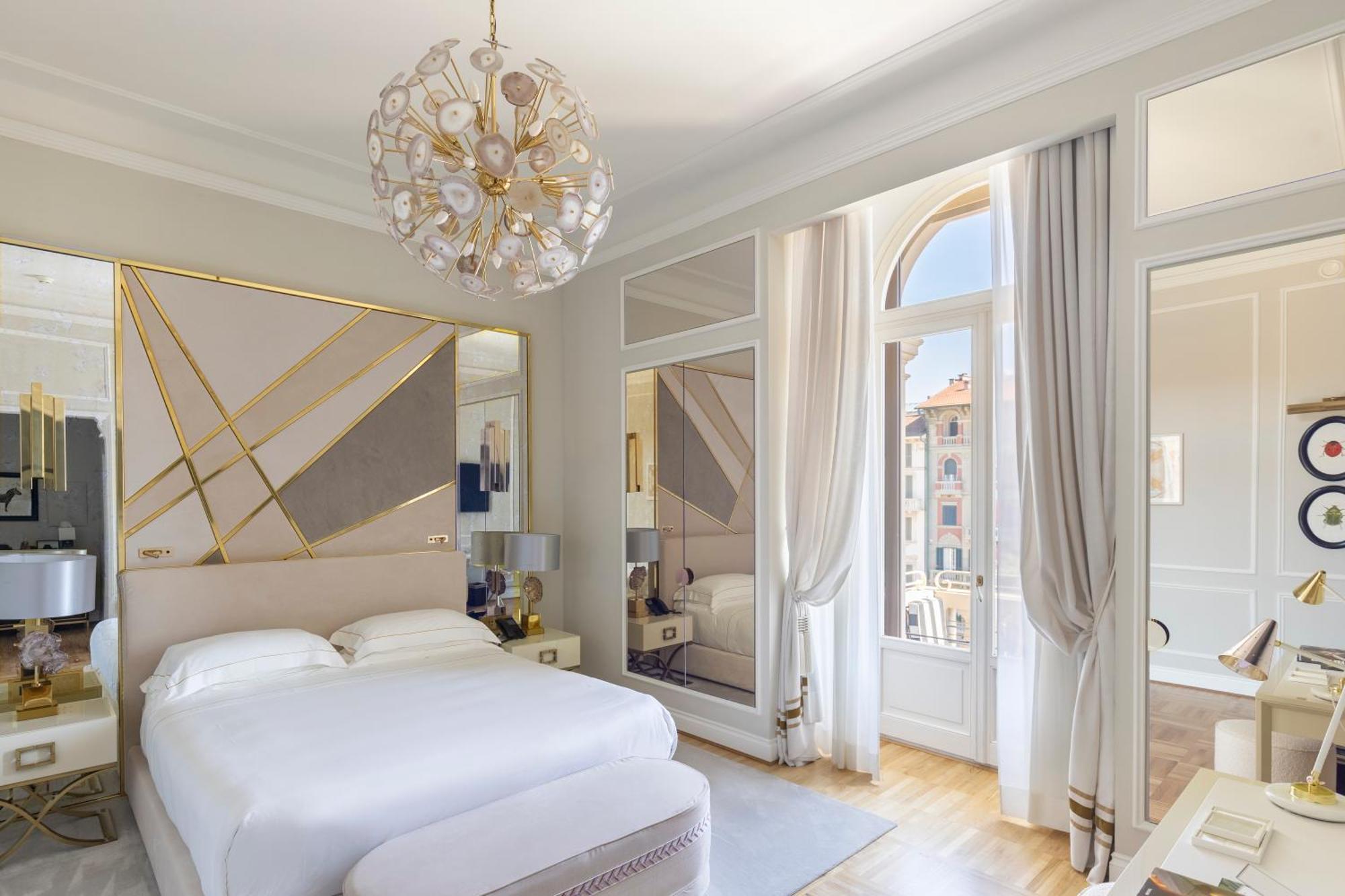 Deluxe Triple Room Partial Sea View