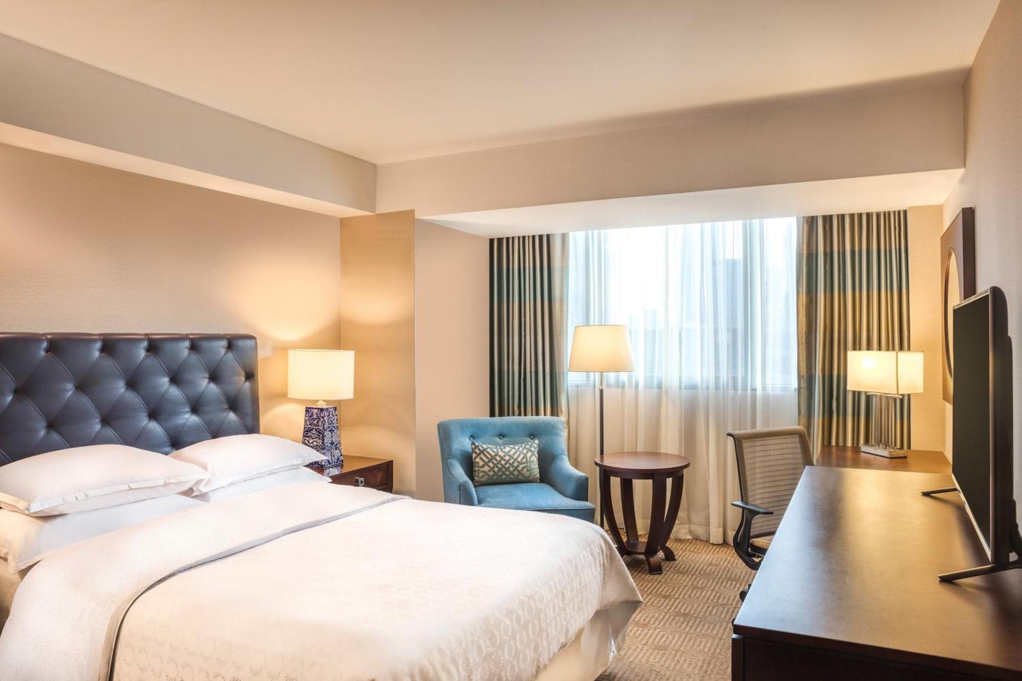 Deluxe Guest room 1 Queen Reforma Tower