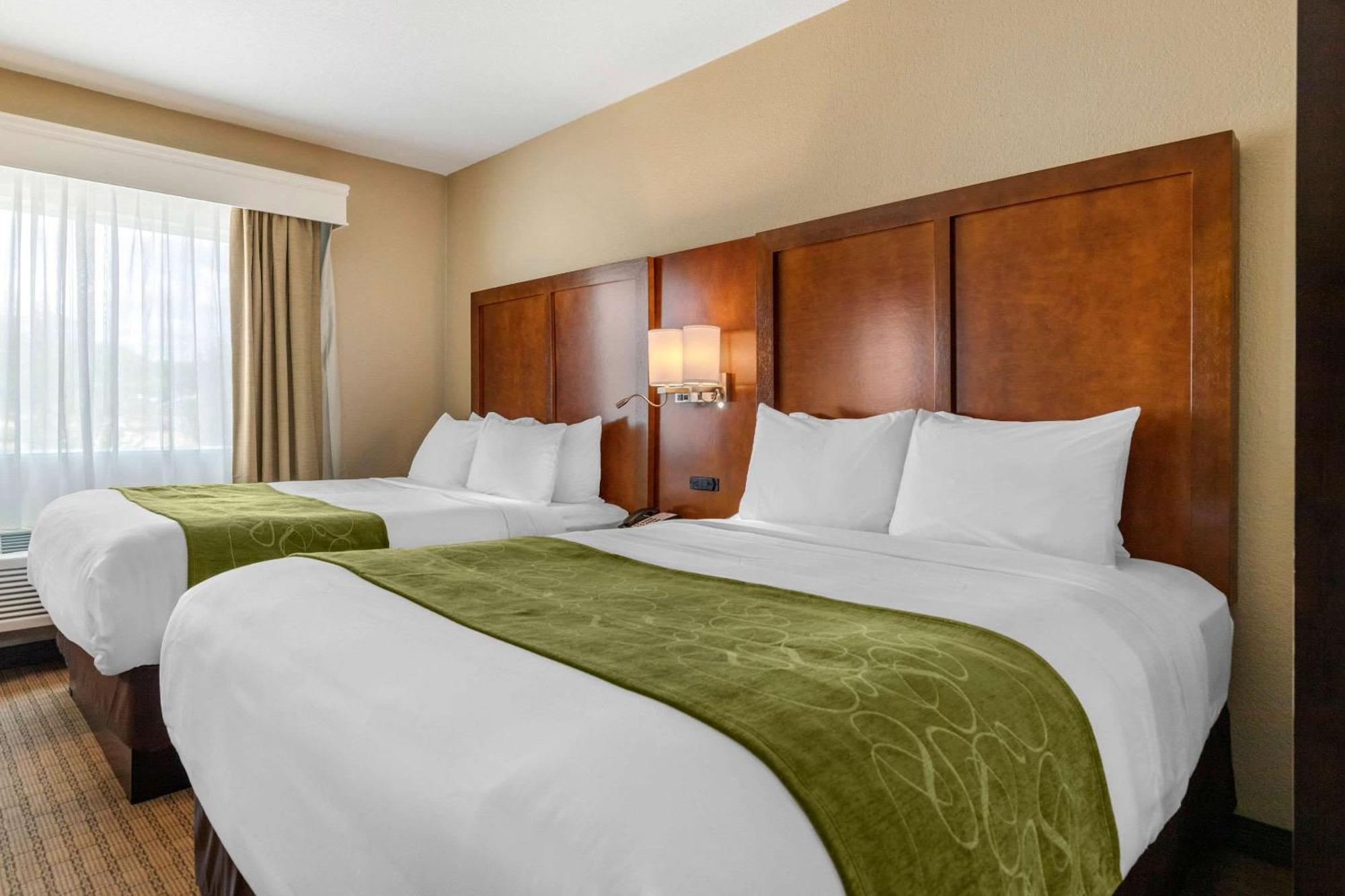 Queen Suite Two Queen Beds Non-Smoking