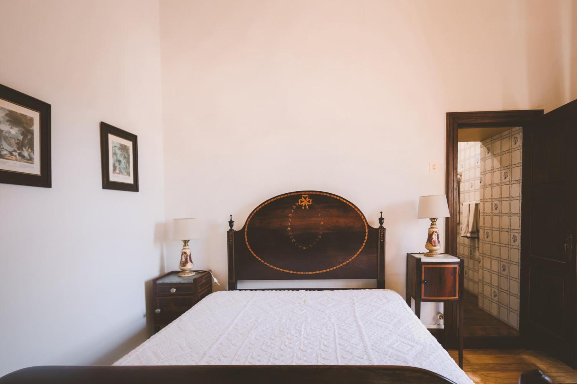 Queen Room,1613675882:JPEG