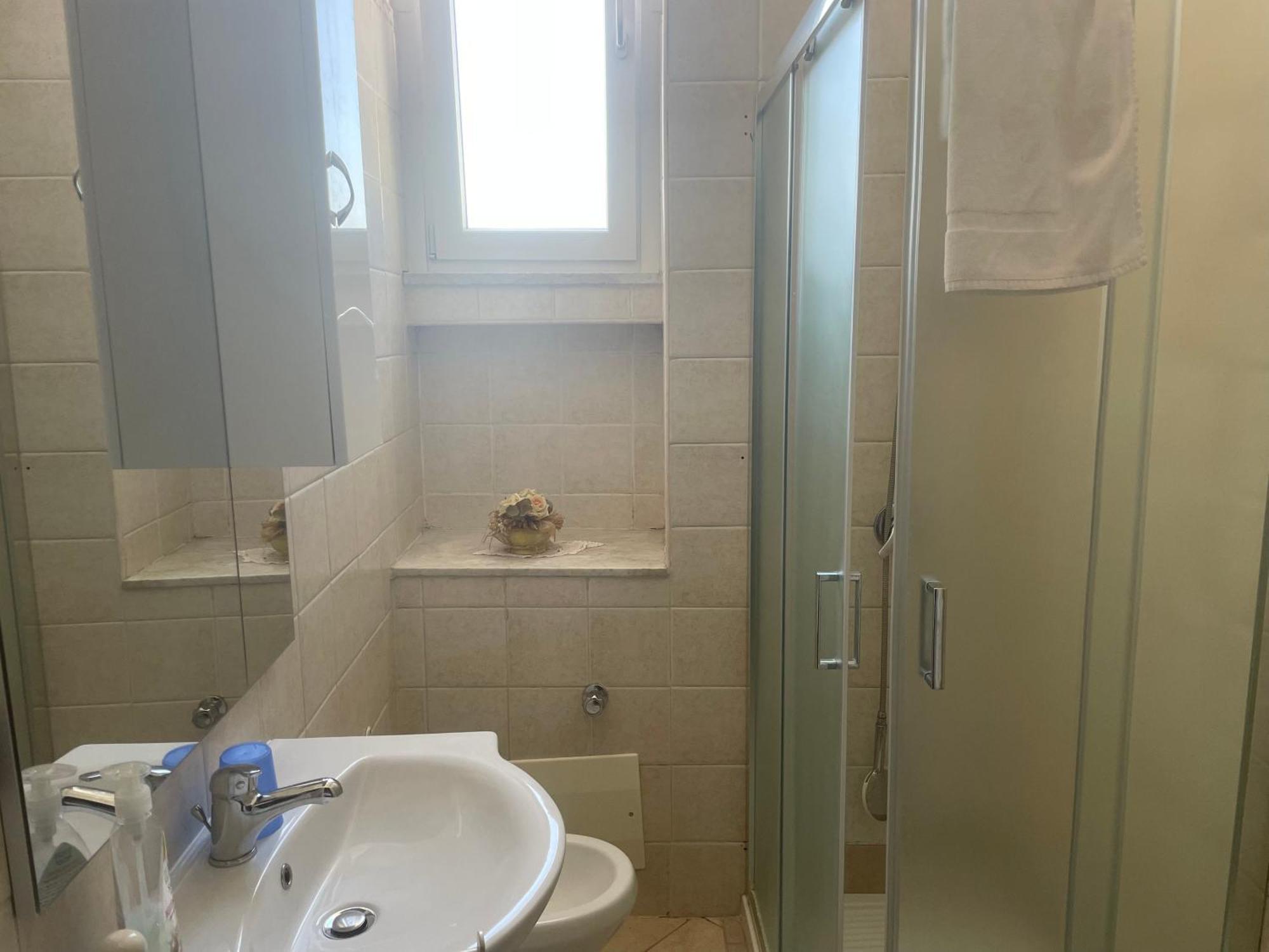 Camera Familiare con Bagno Privato