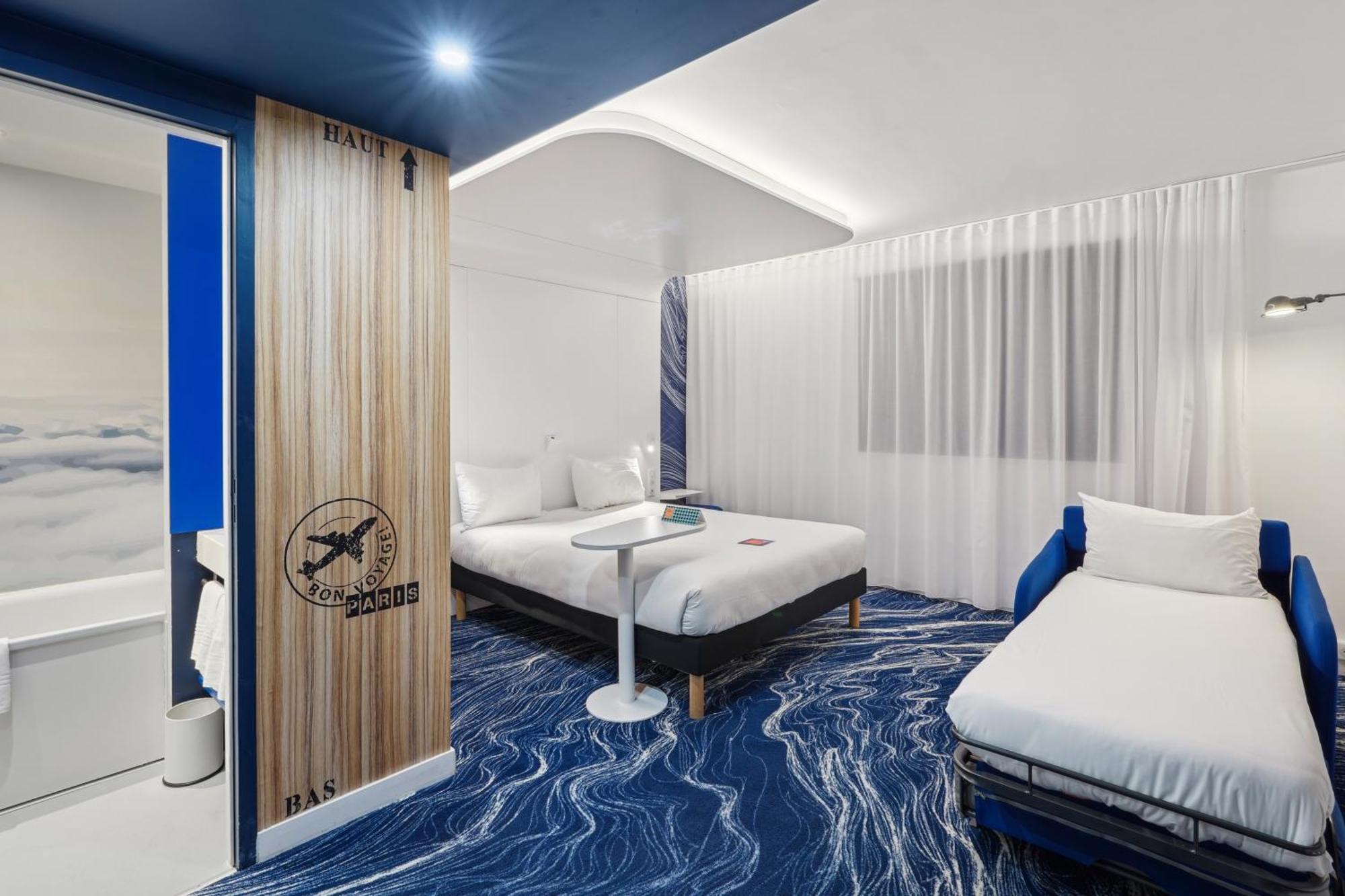 Standard room One Double One Single Beds