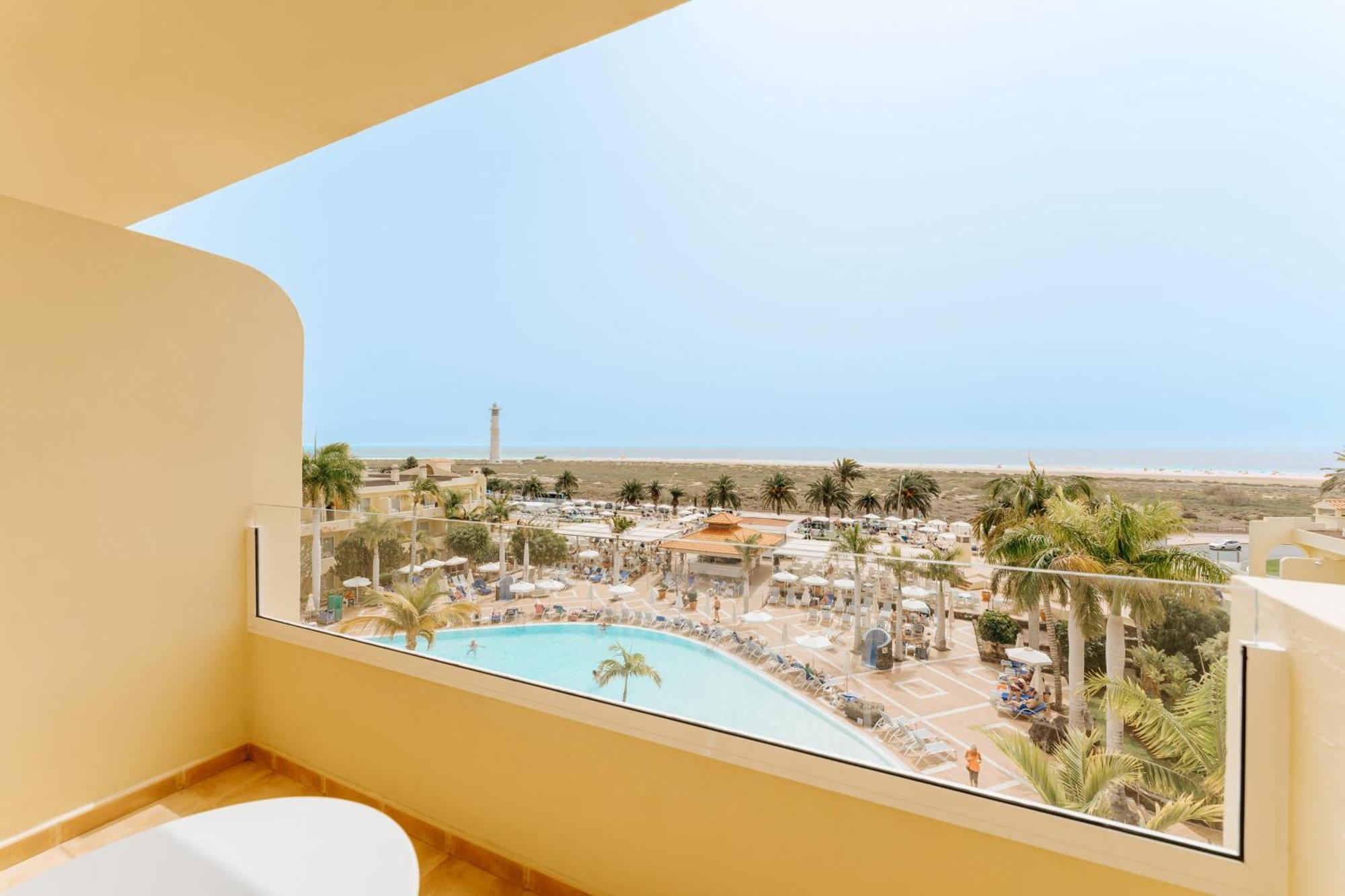 Double or Twin Room Sea View