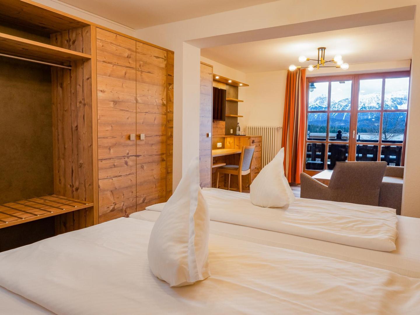 Loge Room