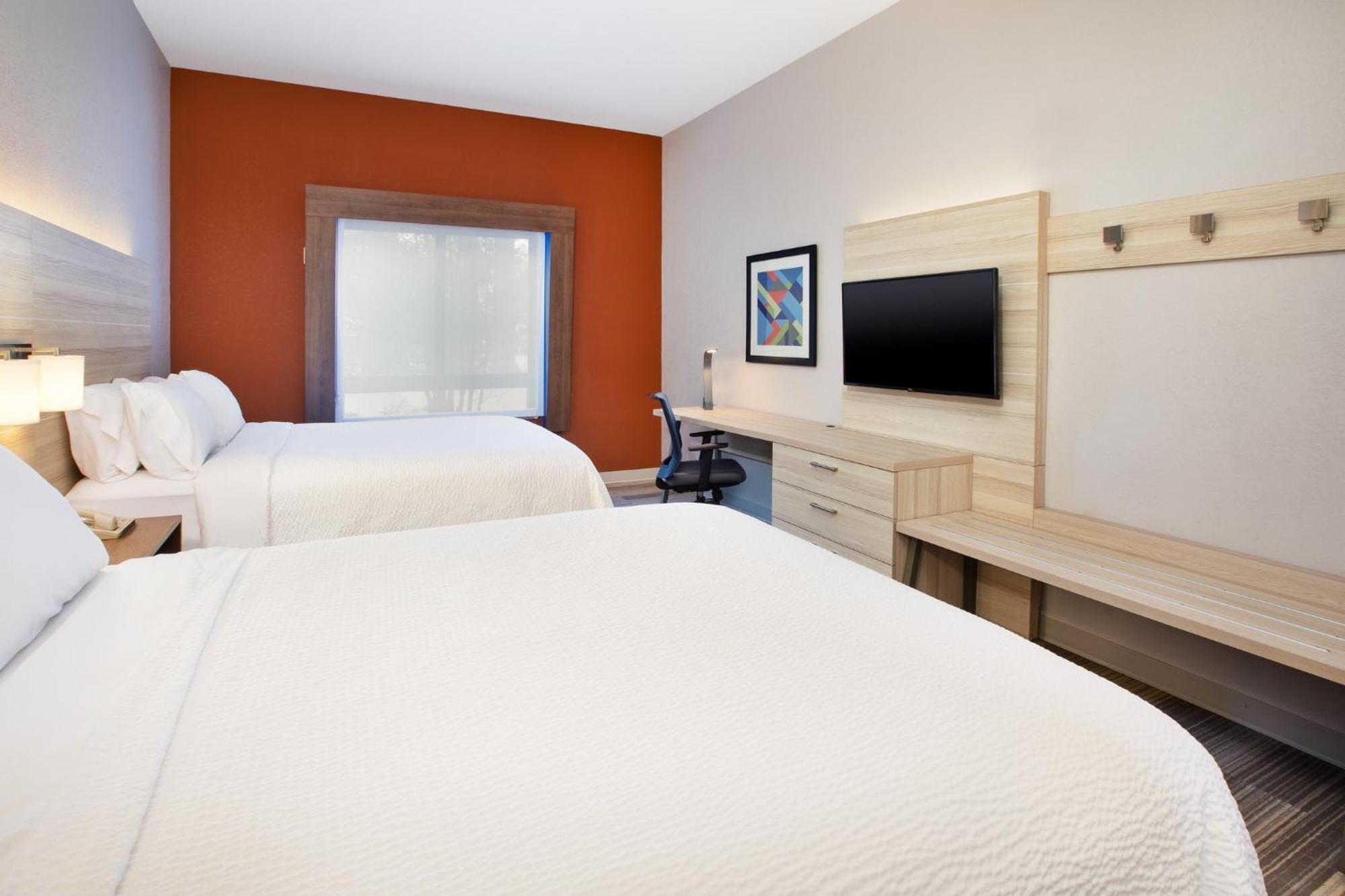 Standard Queen Room with Two Queen Beds and Mobility Accessible Roll-In Shower