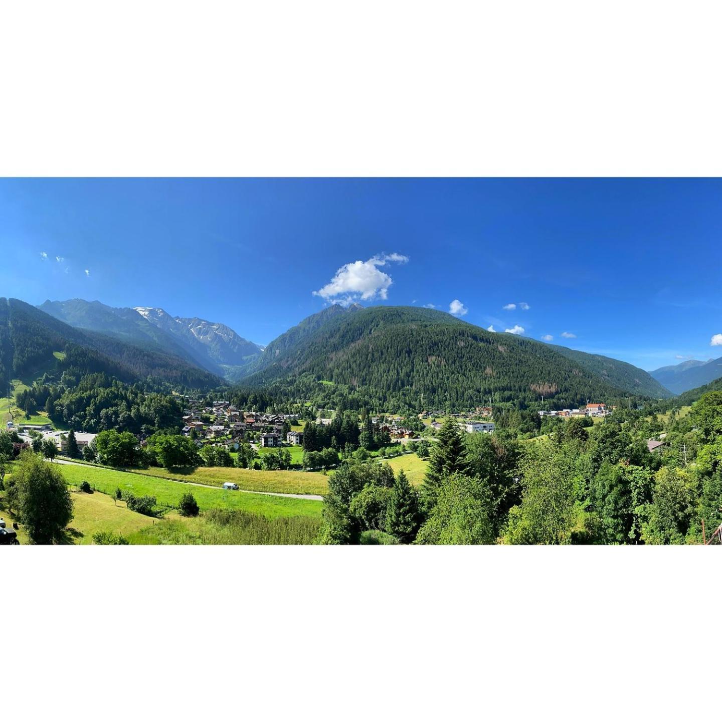 Superior Double or Twin Room Mountain View