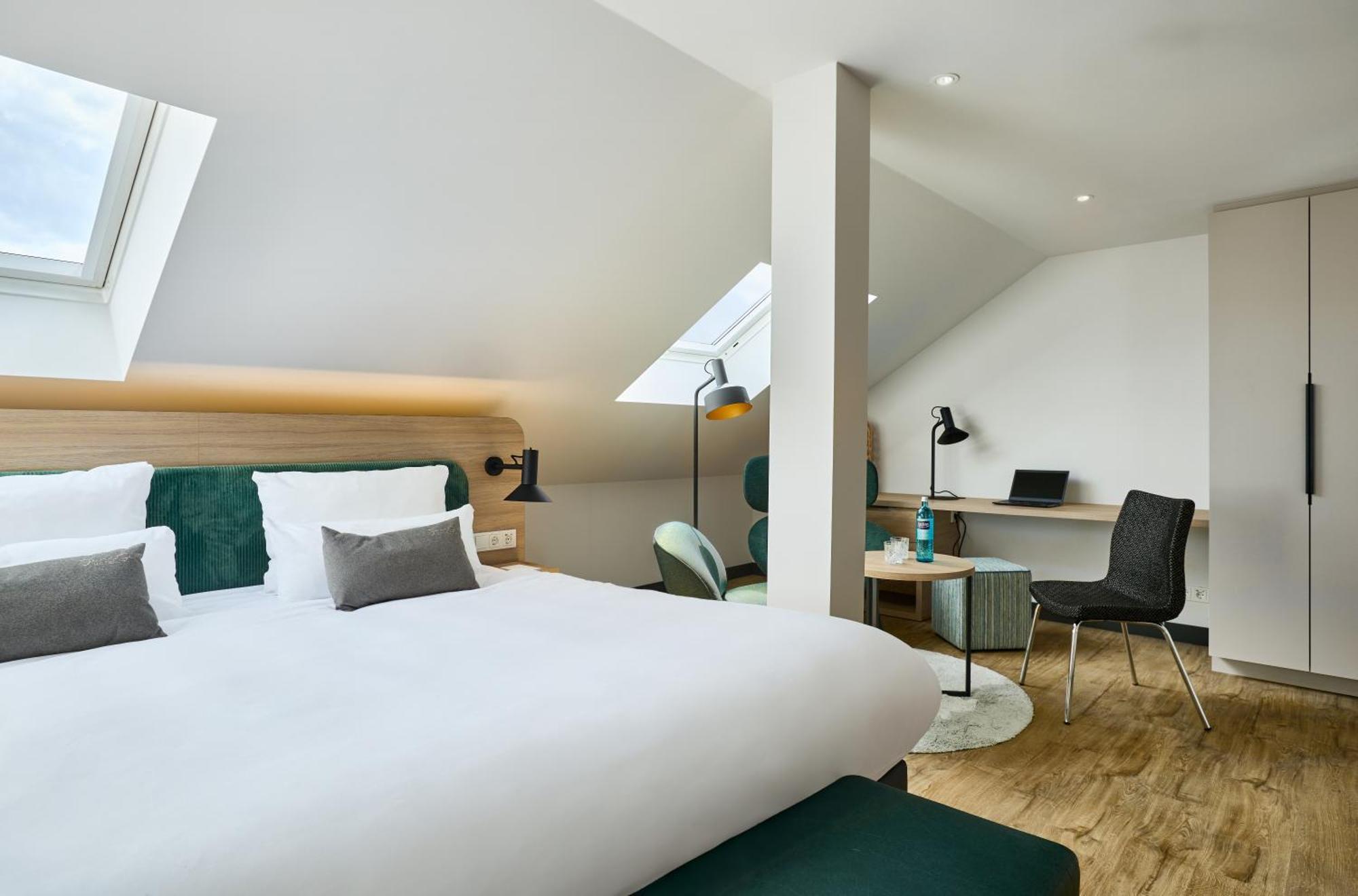 Three-Bedroom Suite,1614774968:JPEG