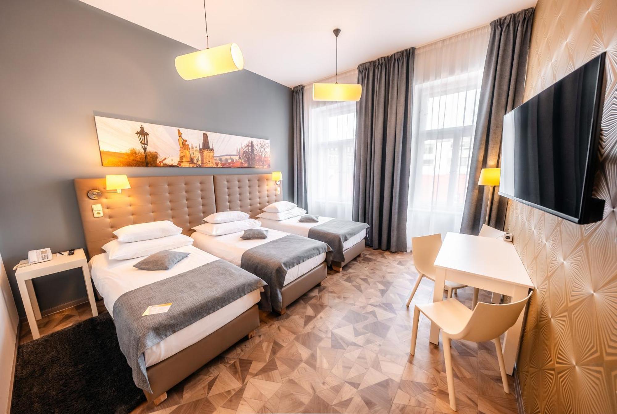 Triple Room