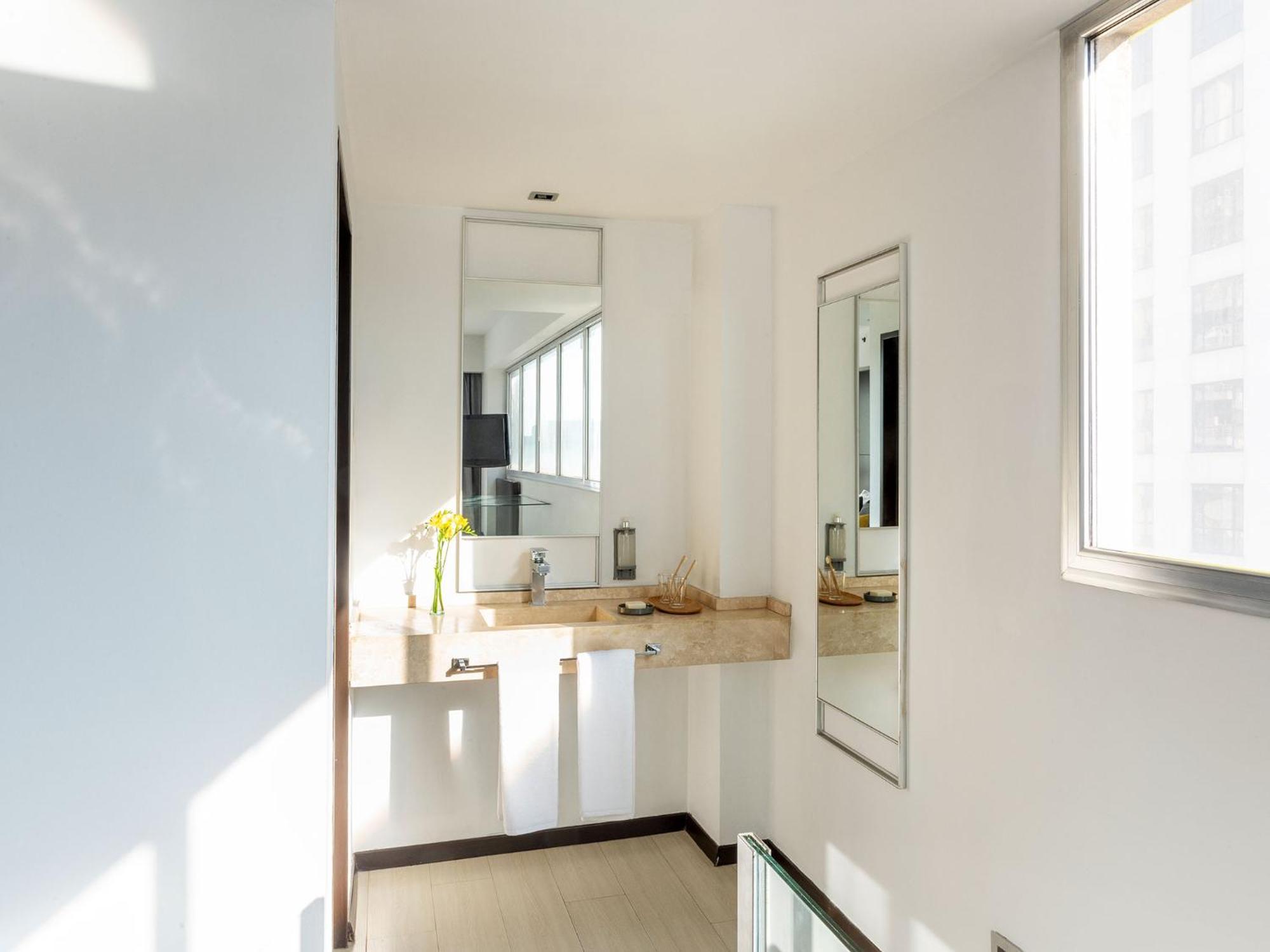 Sextuple Room