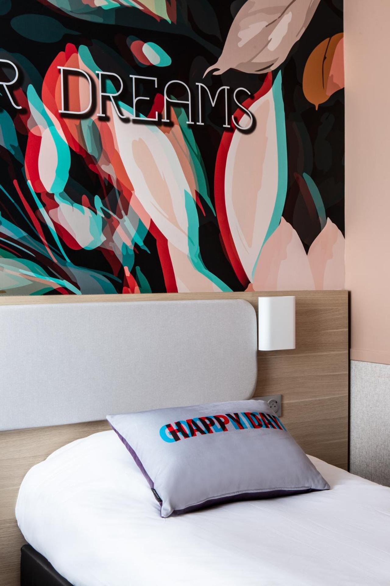 Standard Twin Room,1614782077:JPEG