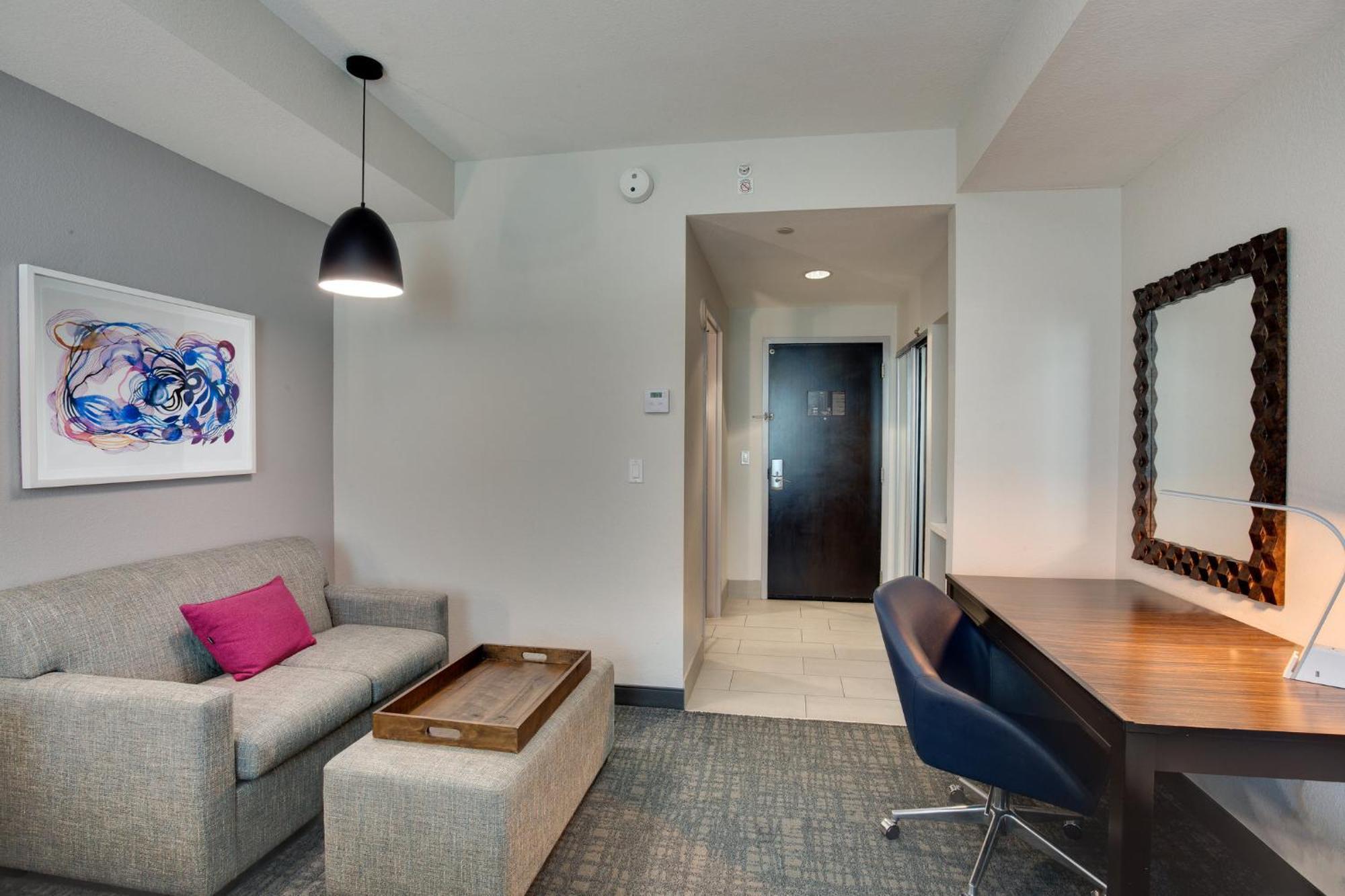 Standard King Room