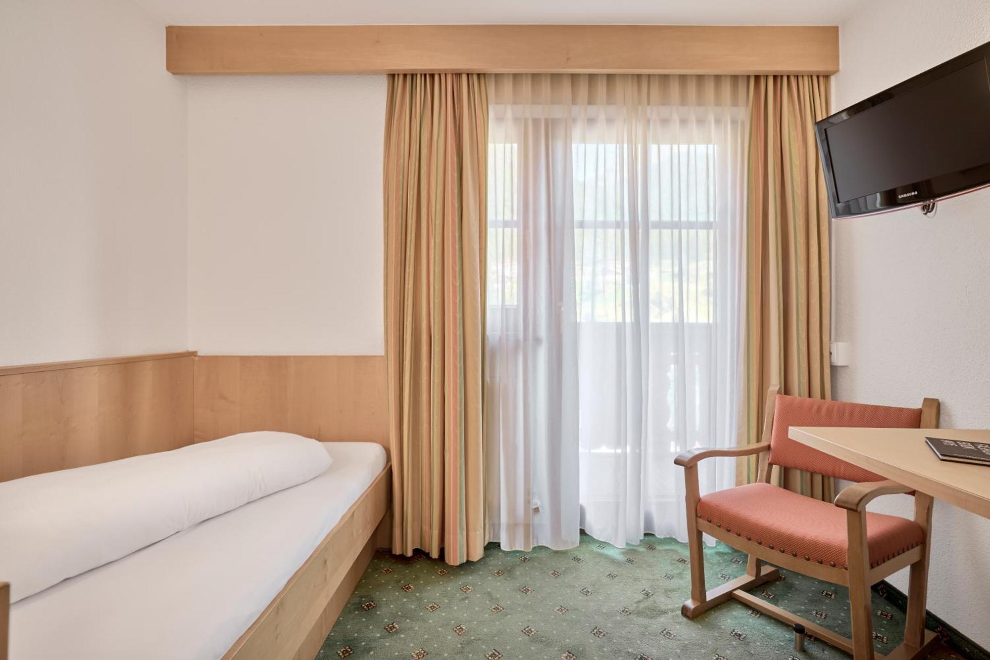 Classic Single Room,1614786436:JPEG