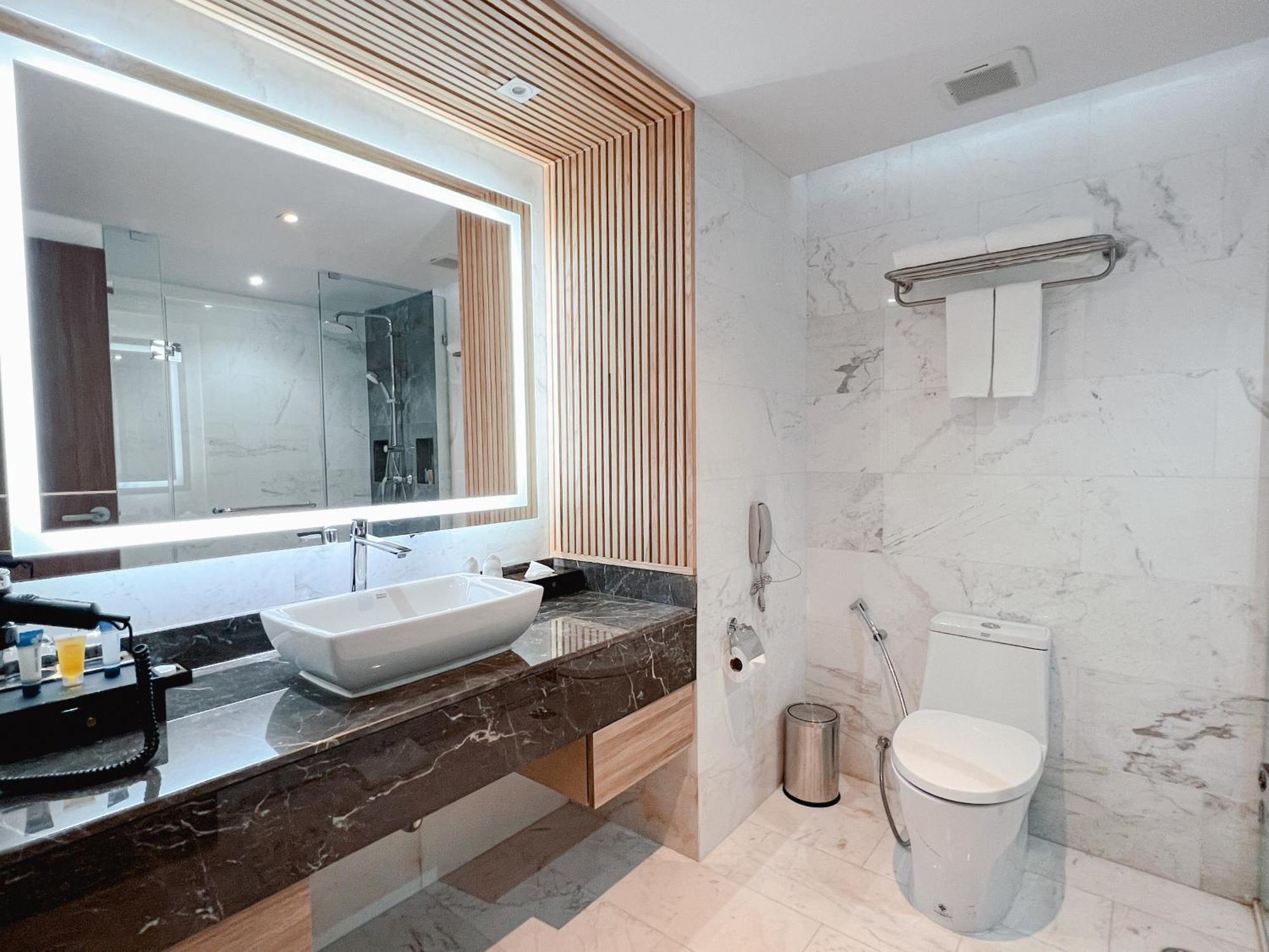 Premier King Room