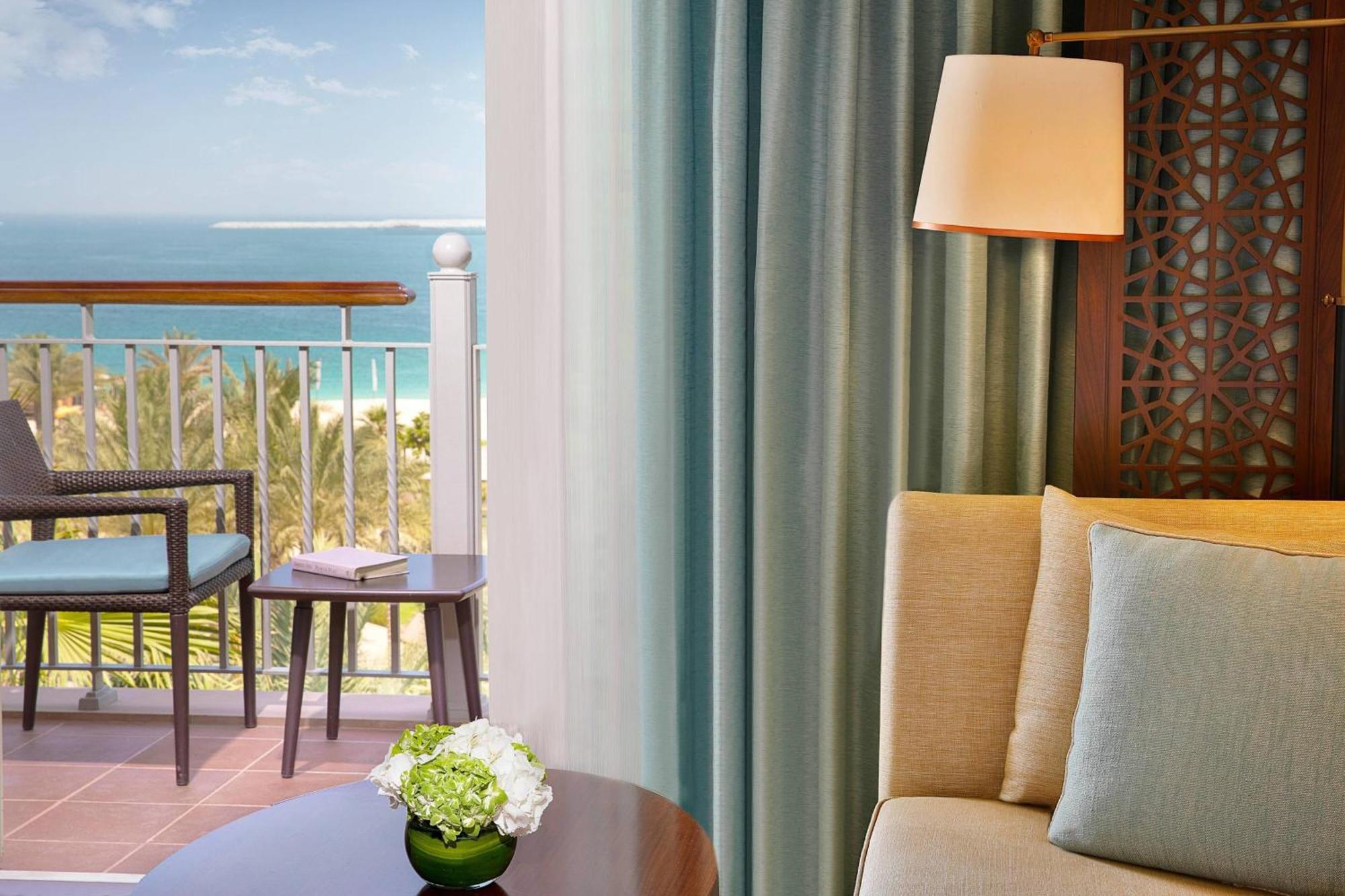 Ocean View Room 1 King Bed
