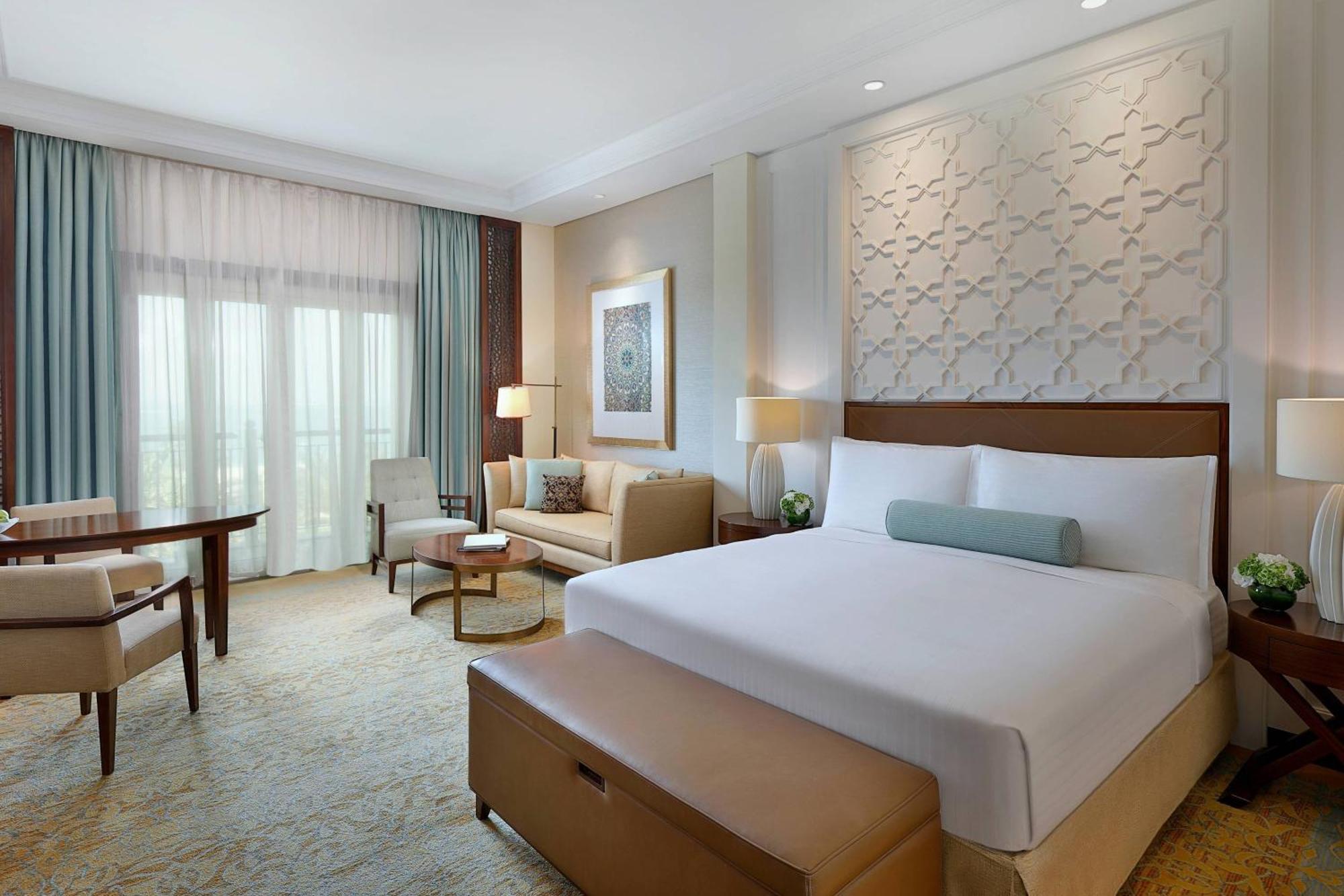 Deluxe Room 1 King Bed Garden View