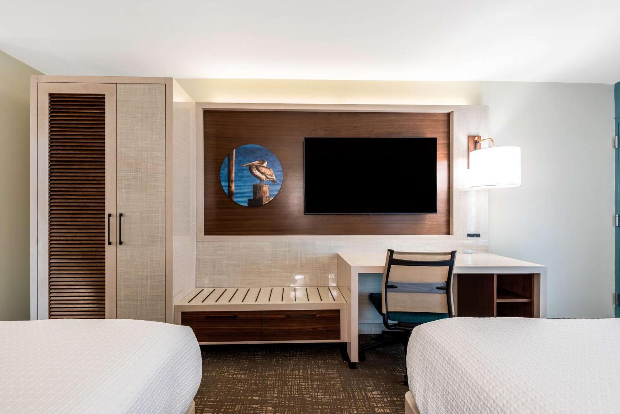 Queen Room Two Queen Beds Non-Smoking