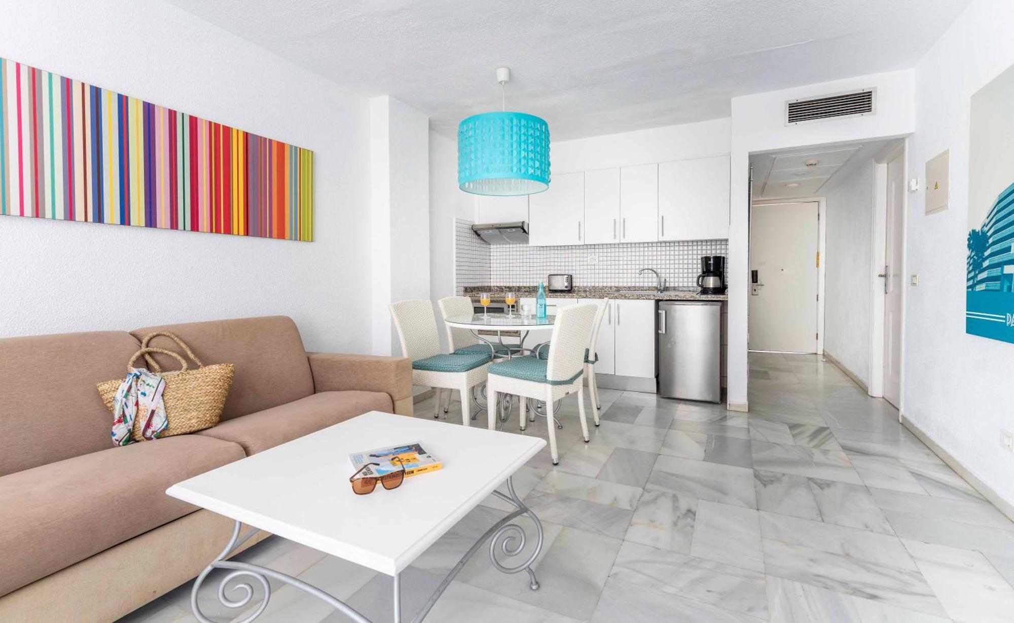One-Bedroom Apartment Sea View