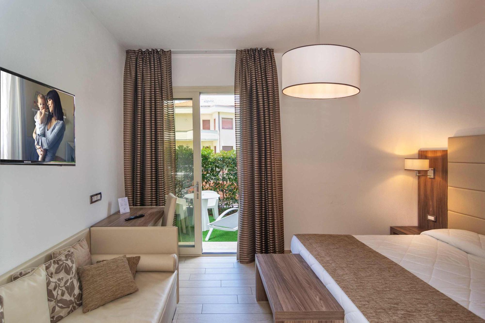 Triple Room Garden View Ground Floor Beach Access