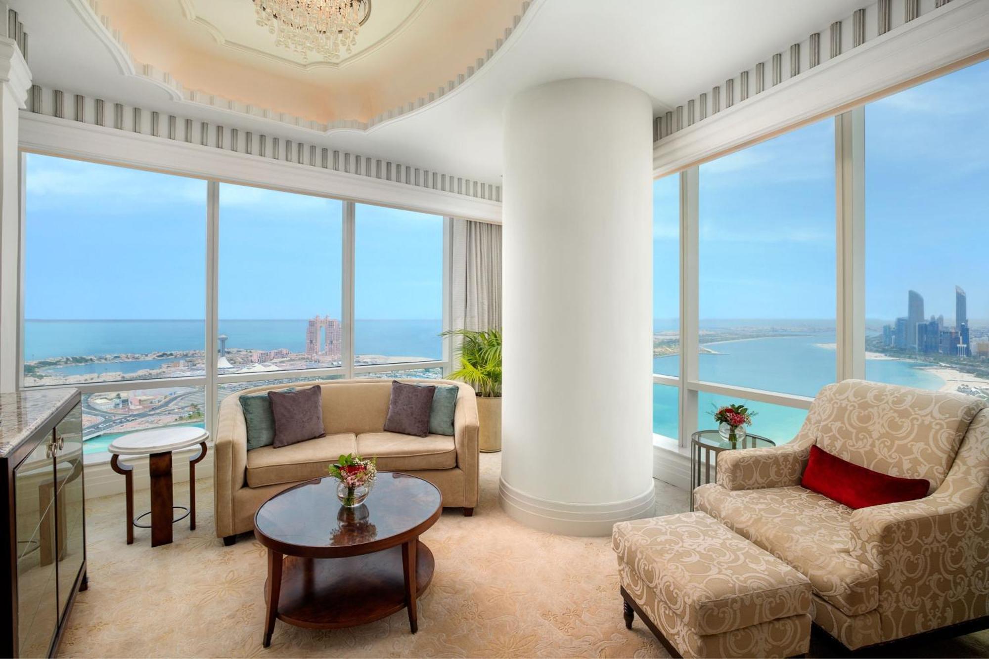 Grand Deluxe Suite 1 Bedroom Suite 1 King Sea view