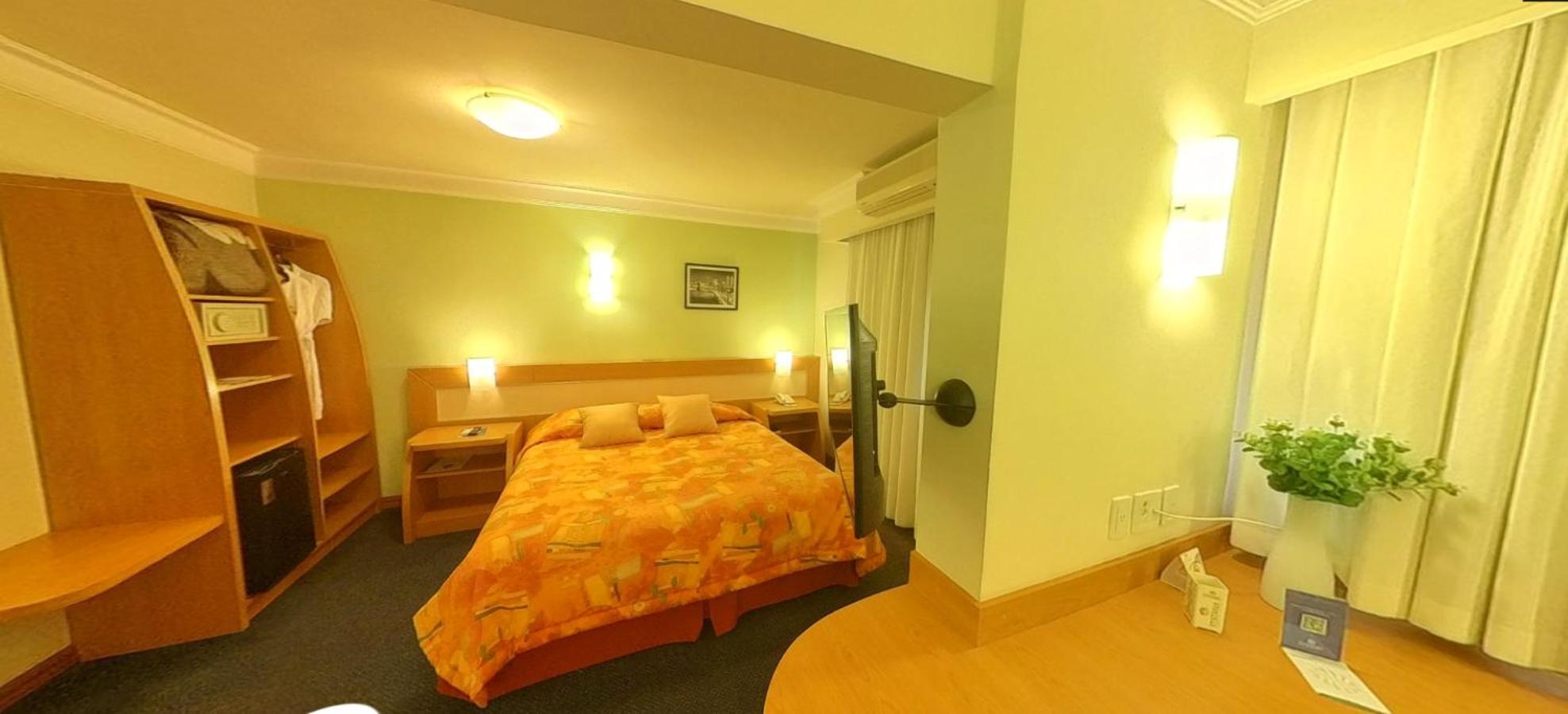 Standard Queen Room