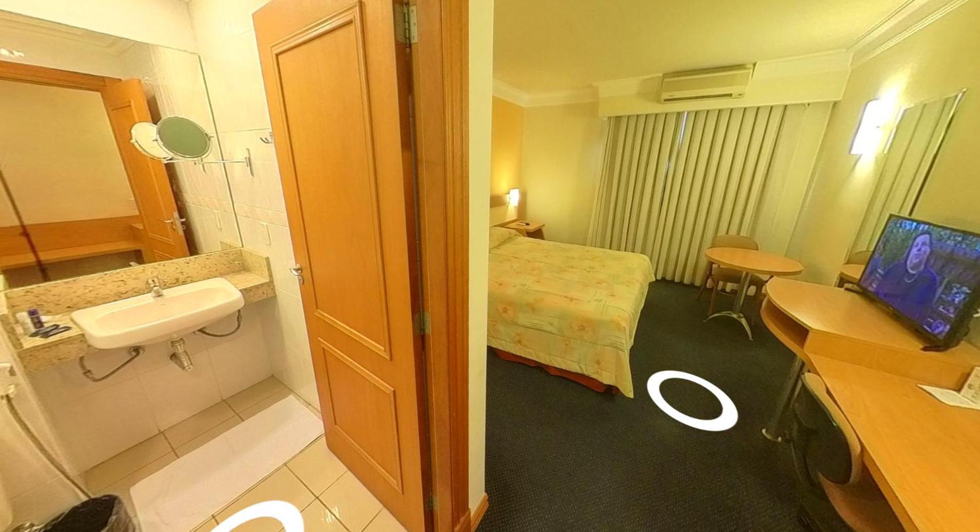 Standard Queen Room